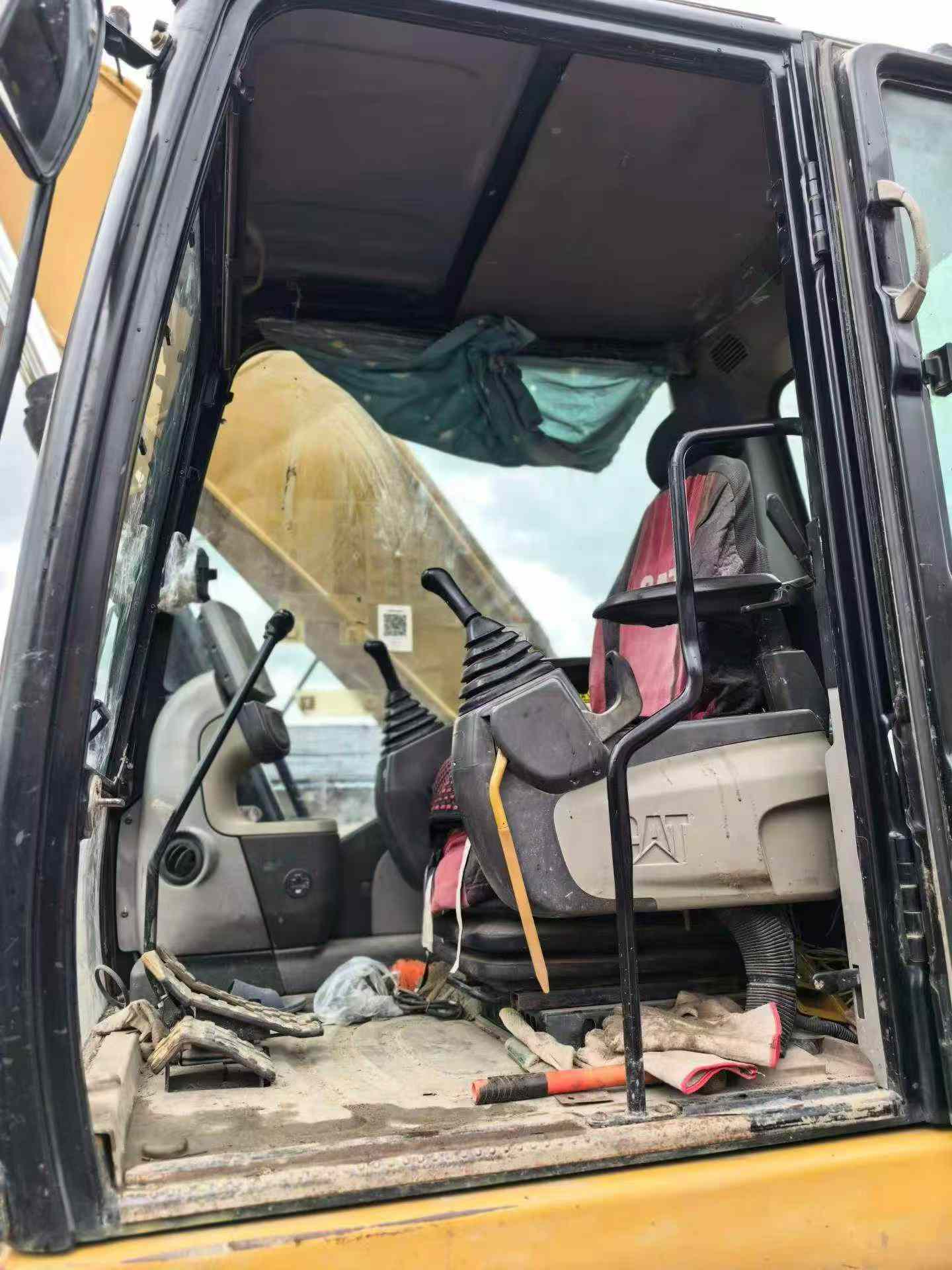 شراء حفارة Caterpillar 326DL مستعملة / 9