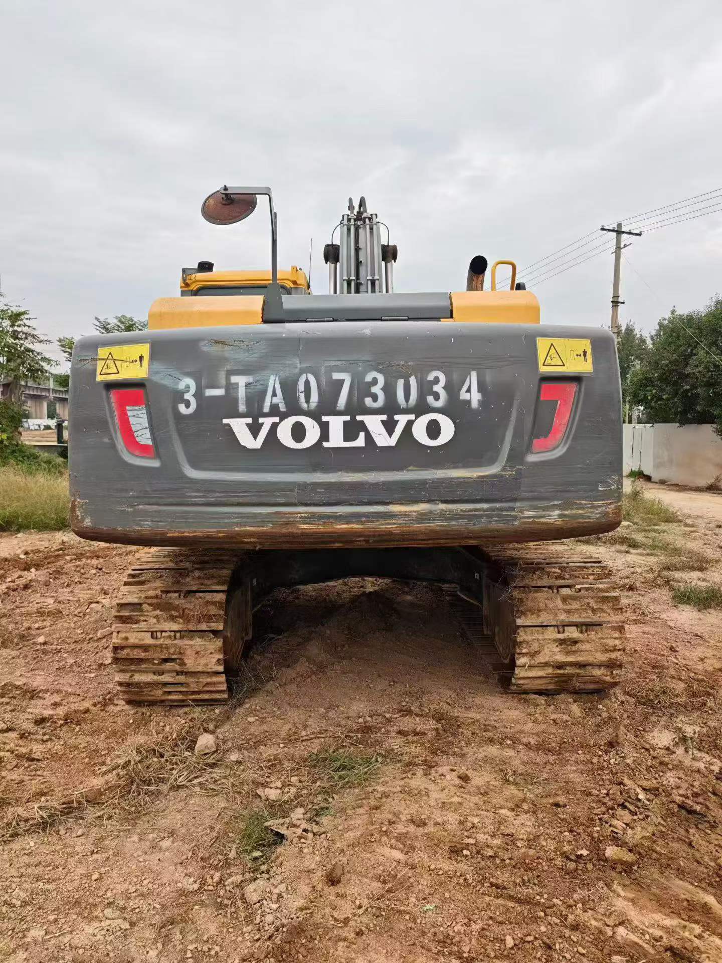 Купить Подержанный Экскаватор Volvo EC220D / 2