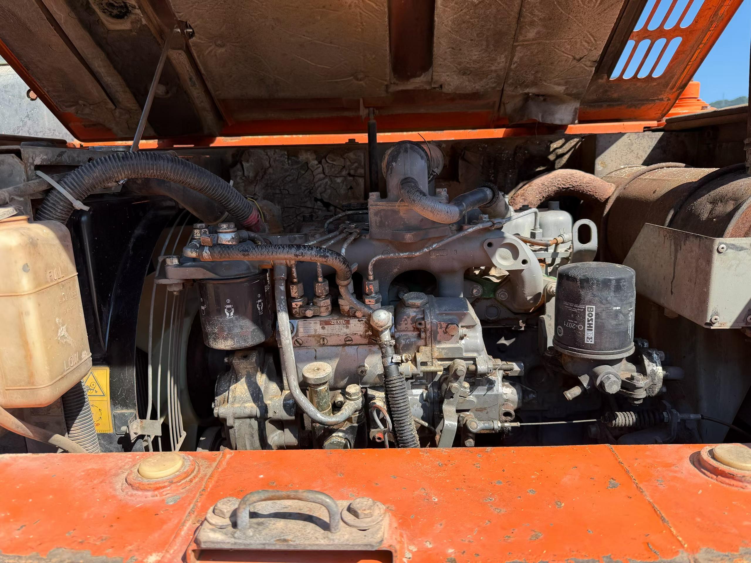 شراء حفارة Hitachi ZX70-6 مستعملة / 8