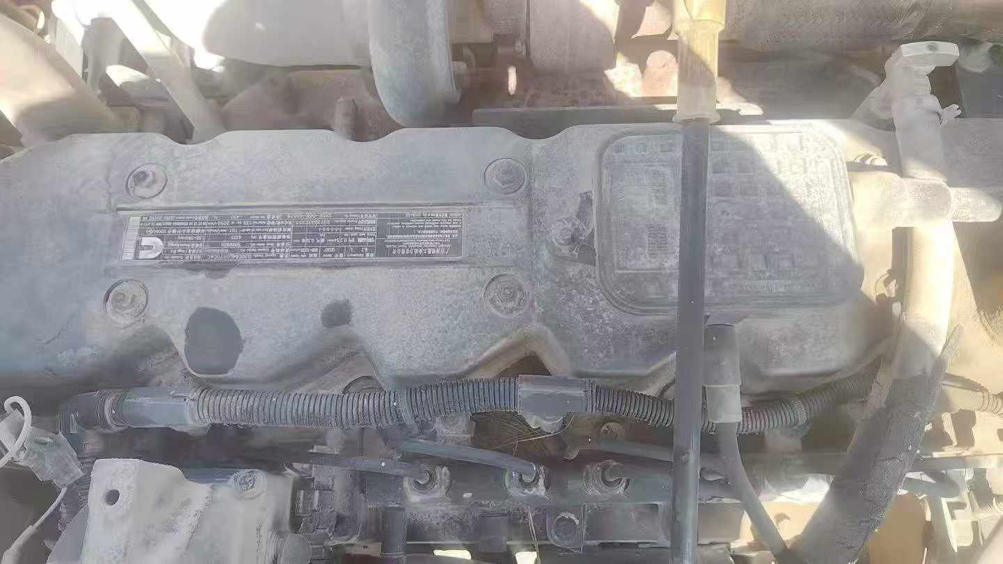 Compre Escavadeira XCMG XE215 Usada / 3