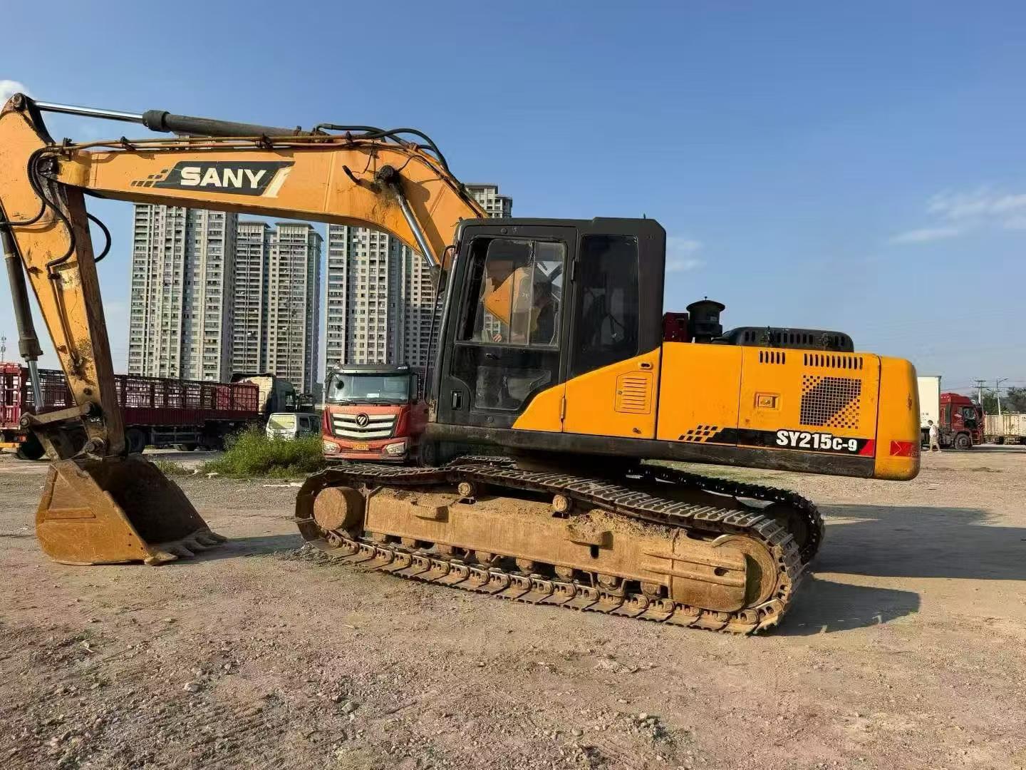شراء حفارة Sany SY215C-8 مستعملة / 3
