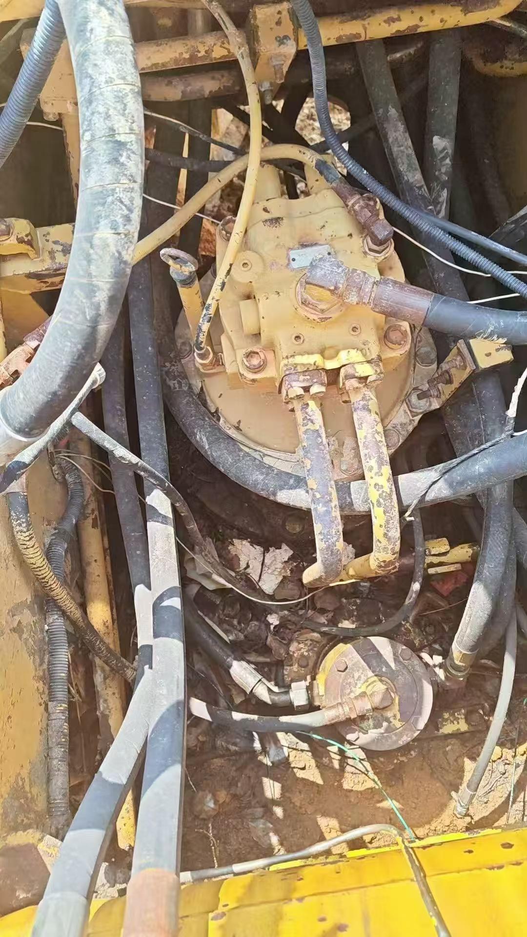 Compre Excavadora Caterpillar E200B Usada / 6