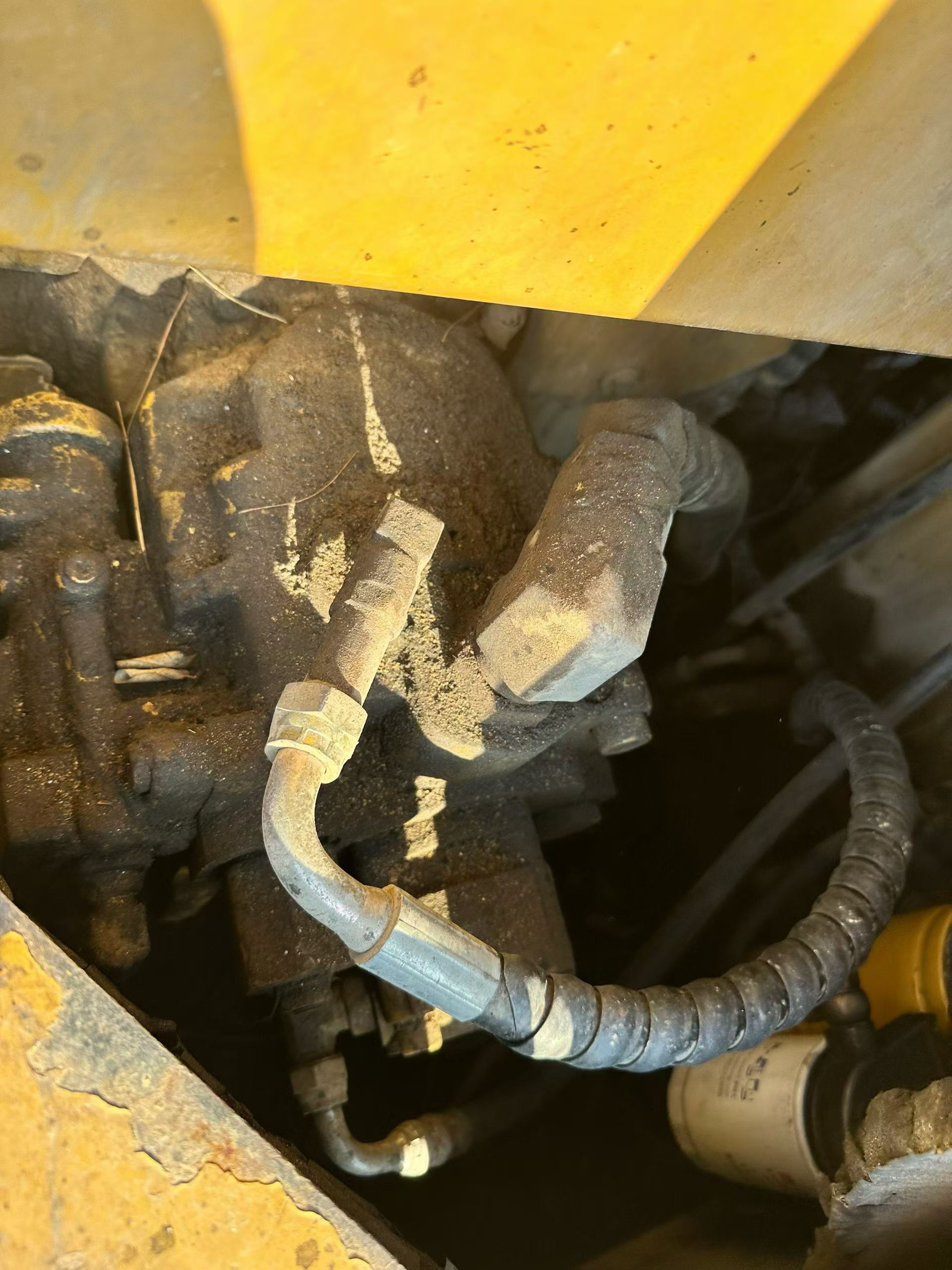 شراء حفارة Caterpillar 307B مستعملة / 5