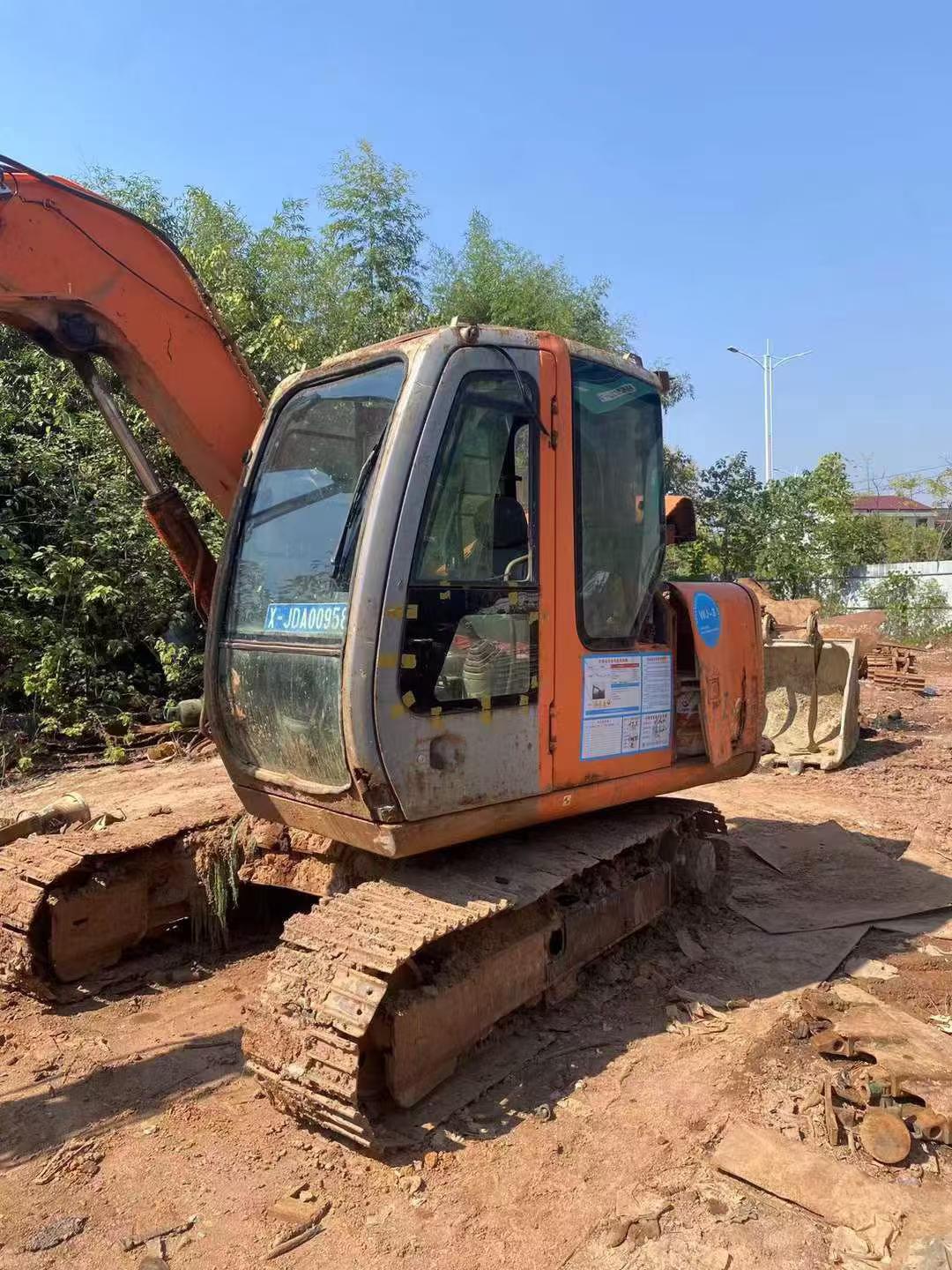 شراء Hitachi EX70 مستعمل حفارة