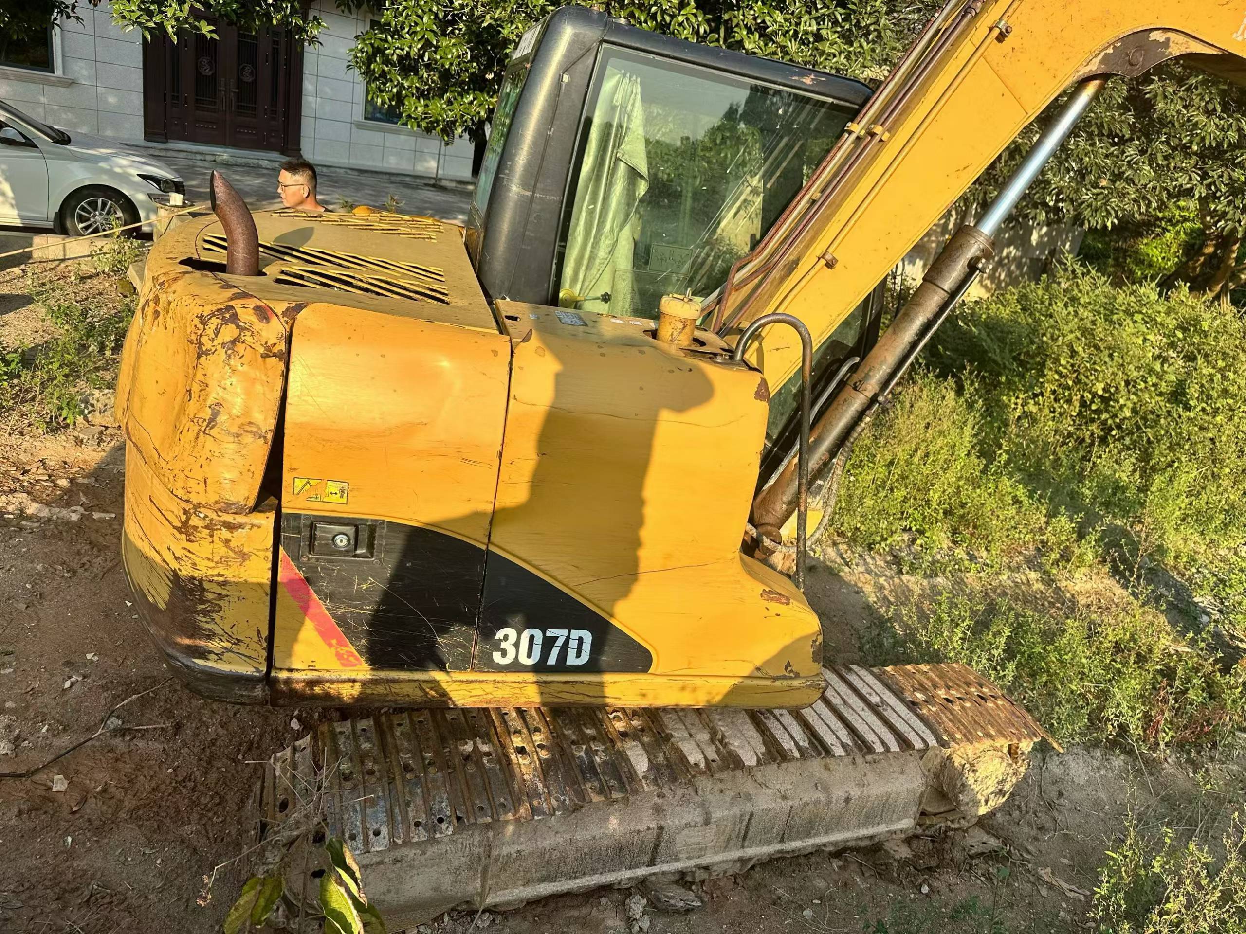 شراء حفارة Caterpillar 307B مستعملة / 6
