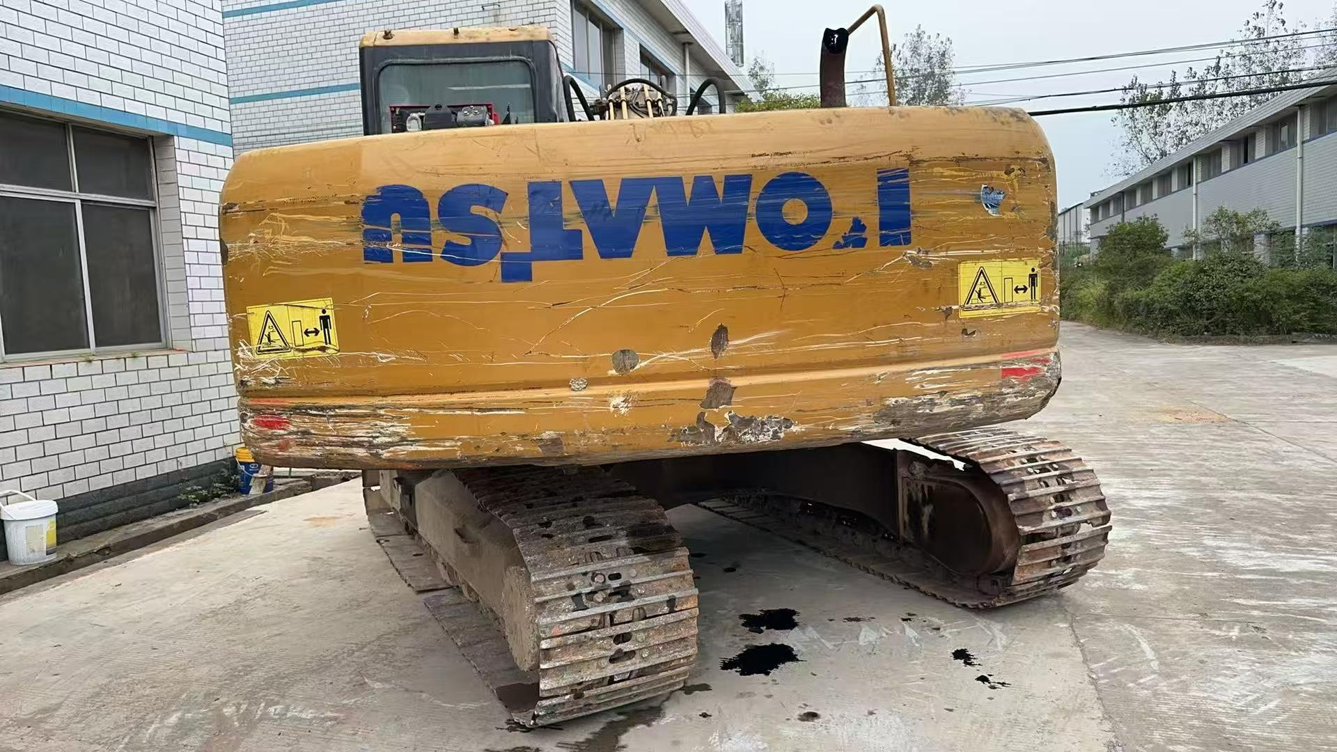 Buy Komatsu PC200-7 Used Excavator