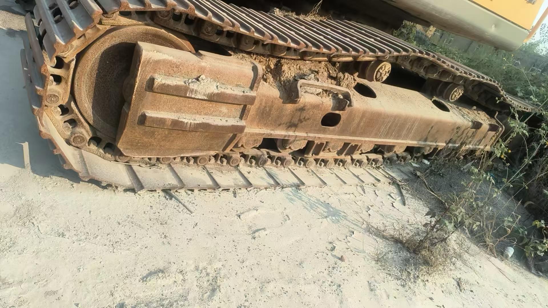 Compre Excavadora Volvo EC300D Usada / 5