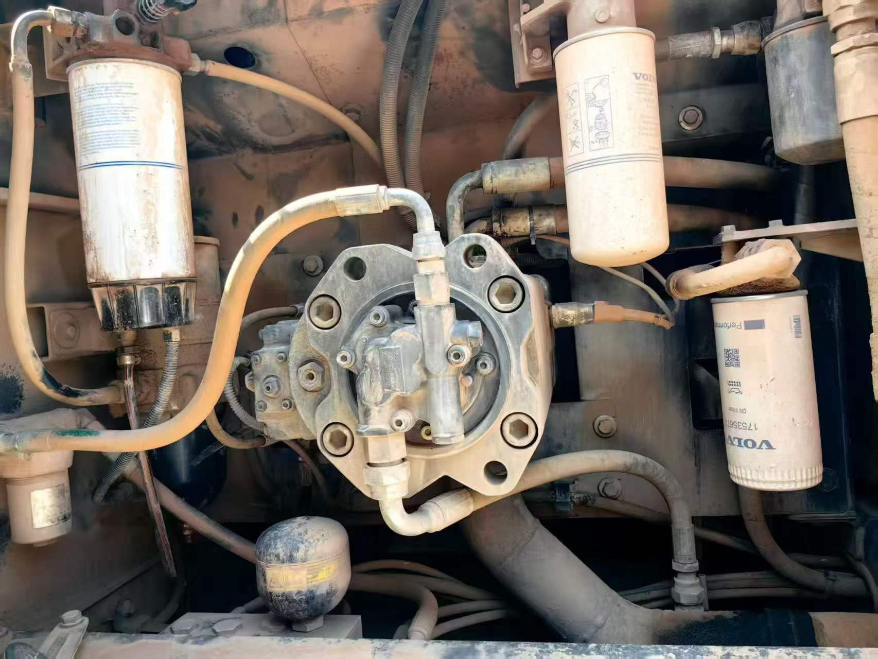 Купить Подержанный Экскаватор Volvo L220E / 6