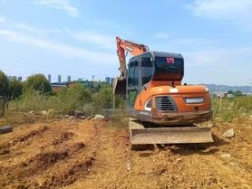 Compre Escavadeira Doosan DH55 Usada / 2 Compre Escavadeira Doosan DH55 Usada / 2