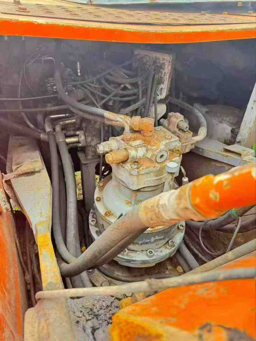 Compre Escavadeira Hitachi EX270 Usada / 4