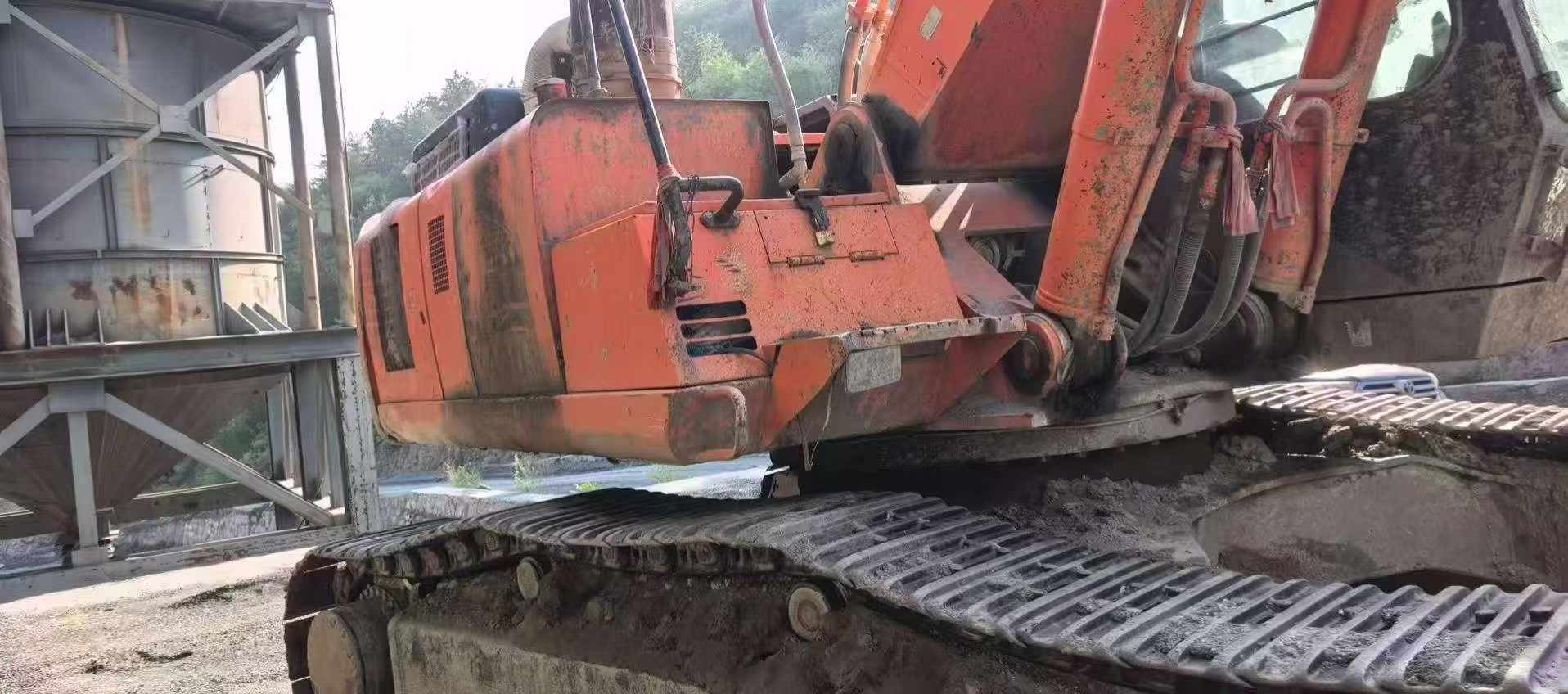 Купить Подержанный Экскаватор Hitachi ZX450-6 / 3 Купить Подержанный Экскаватор Hitachi ZX450-6 / 3