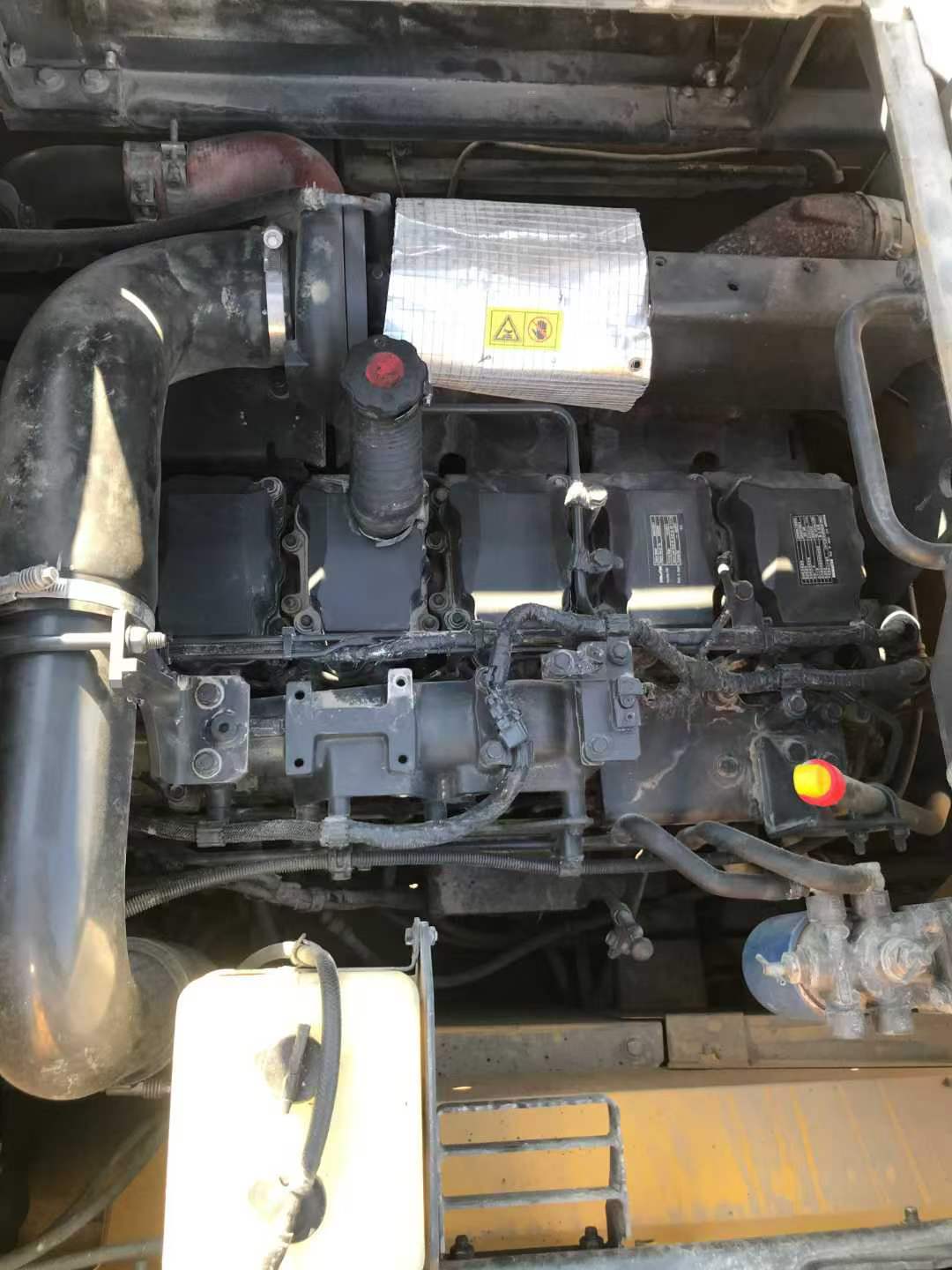 Compre Escavadeira Komatsu WA500-3 Usada / 5