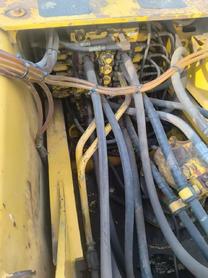Купить Подержанный Экскаватор Komatsu PC200 / 3 Купить Подержанный Экскаватор Komatsu PC200 / 3
