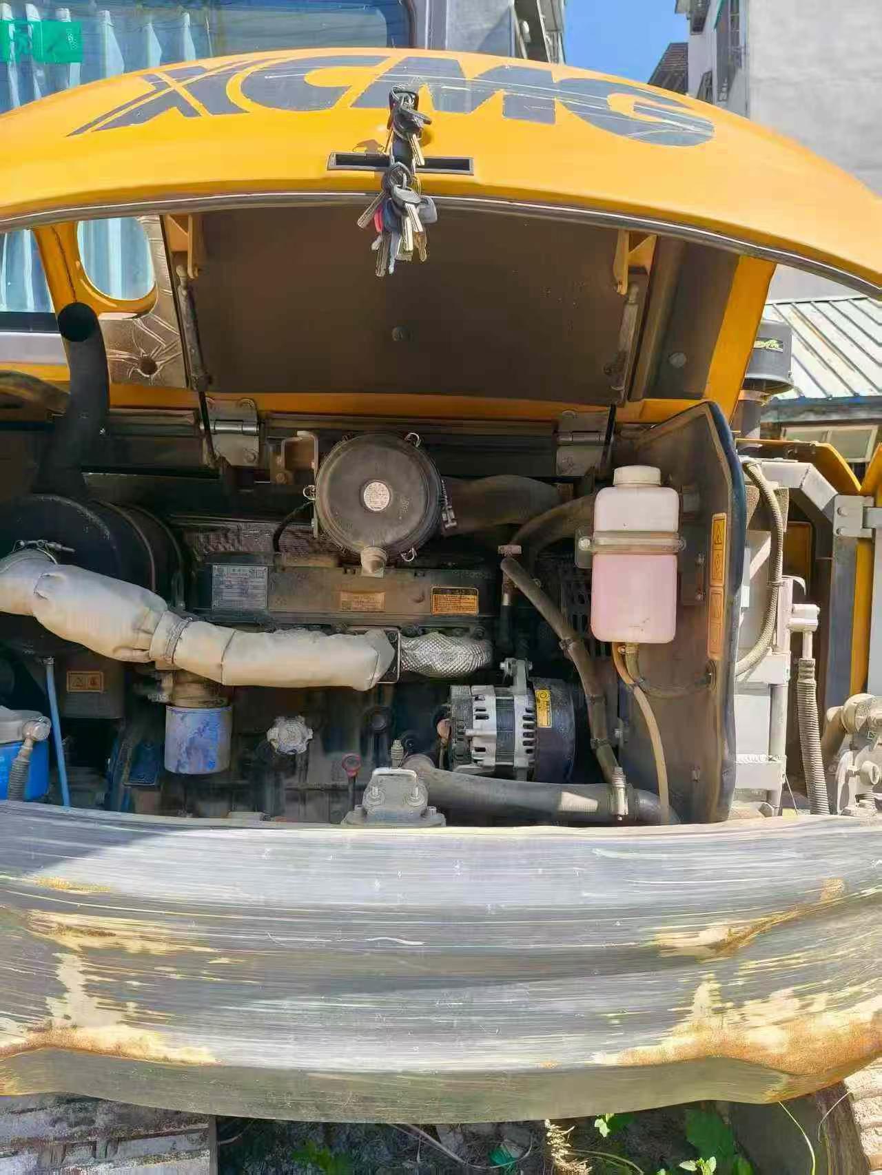 شراء حفارة XCMG XE60 مستعملة / 4