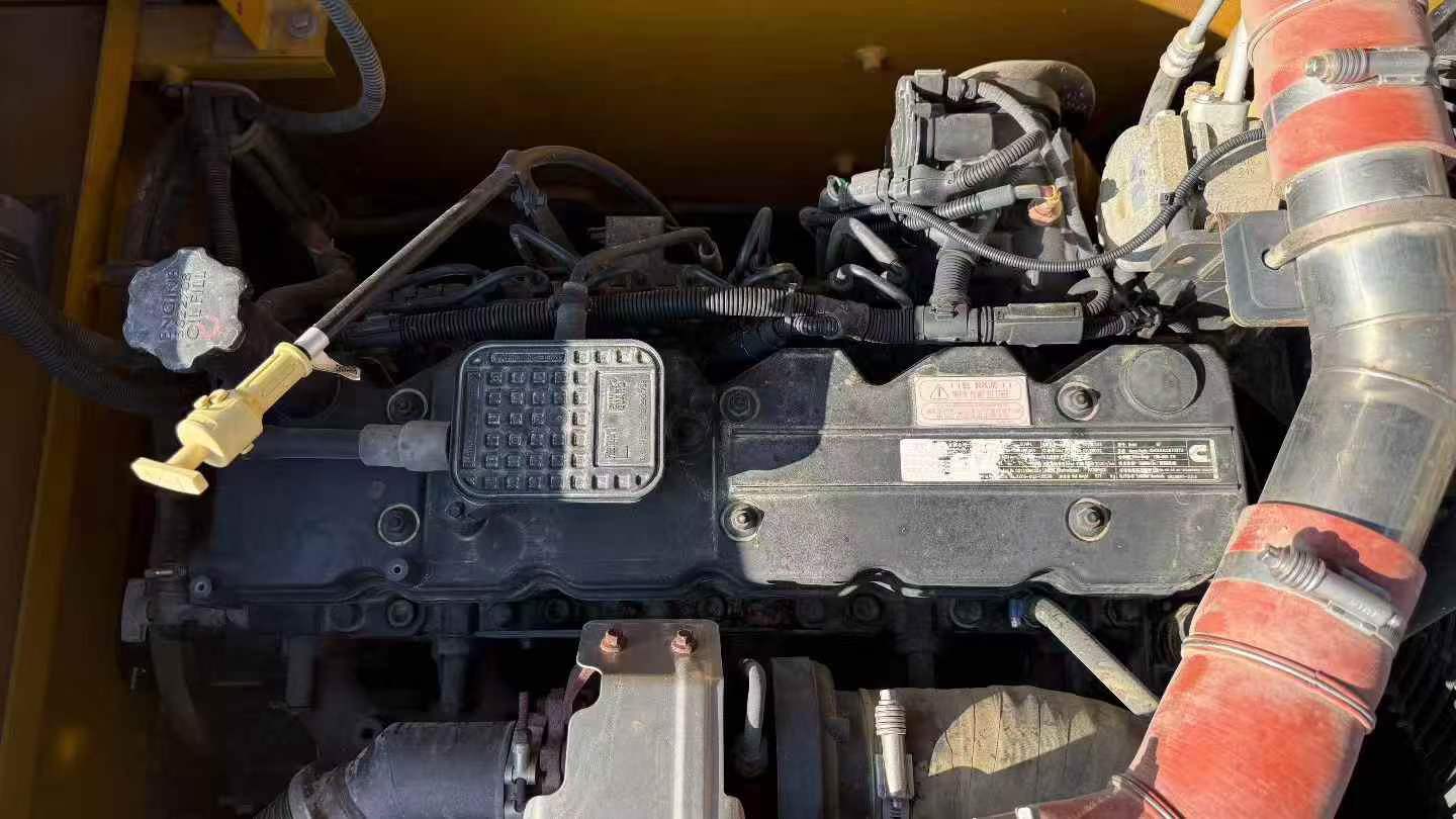 Compre Escavadeira XCMG XE270DK Usada / 8