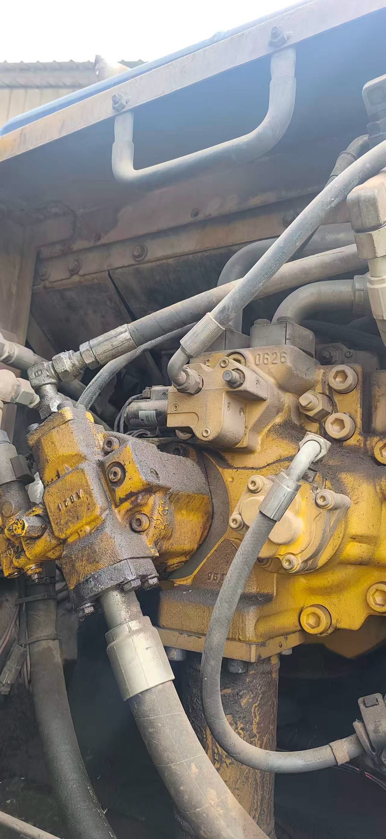 شراء حفارة Caterpillar 336E مستعملة / 6