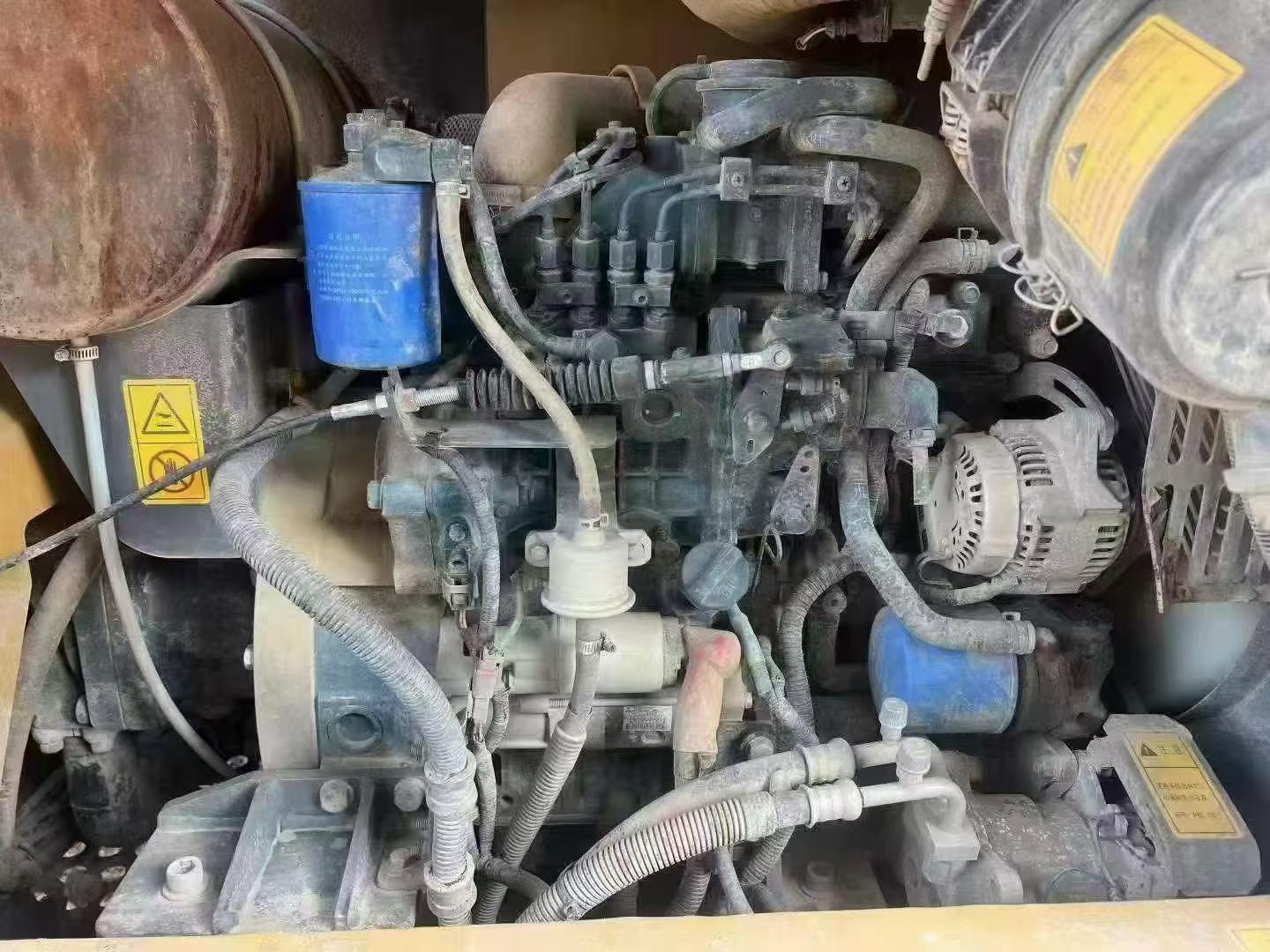 شراء حفارة XCMG XE75C مستعملة / 5