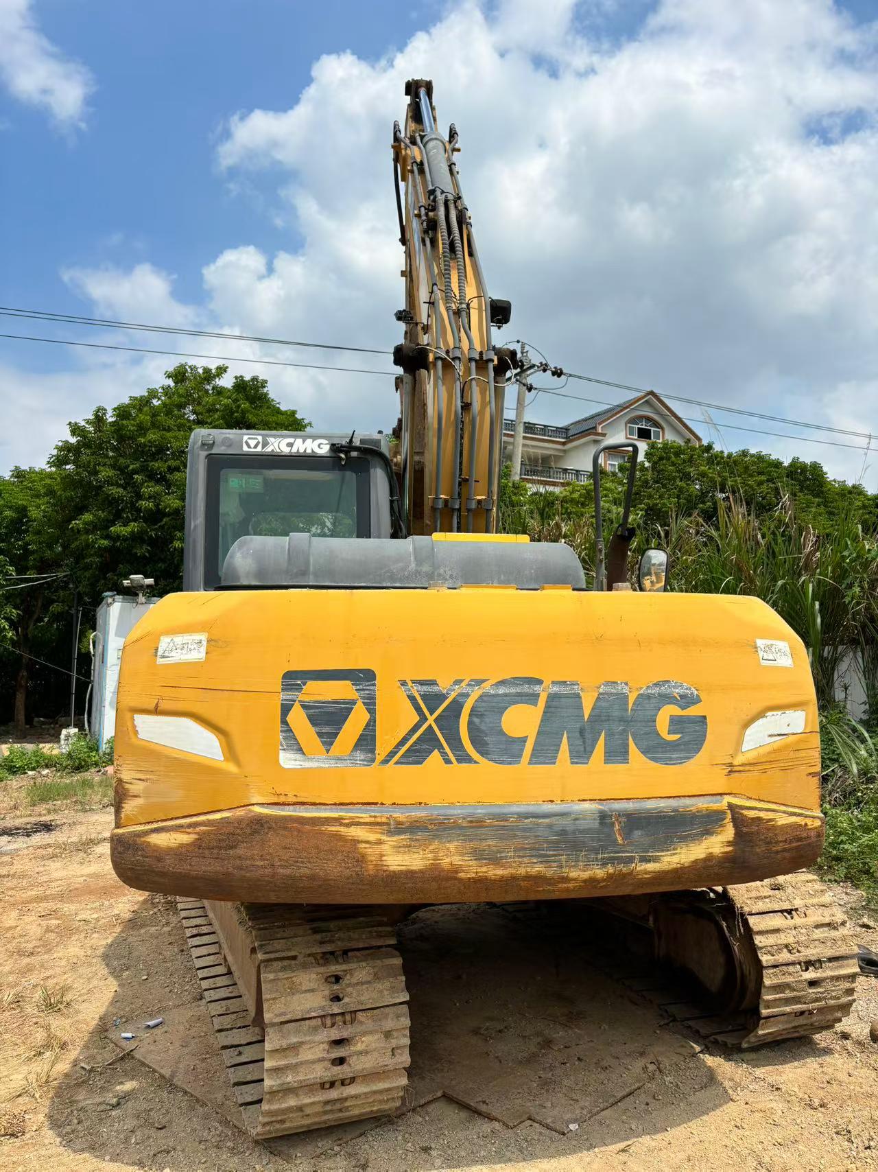 Compre Excavadora XCMG XE135B Usada / 2