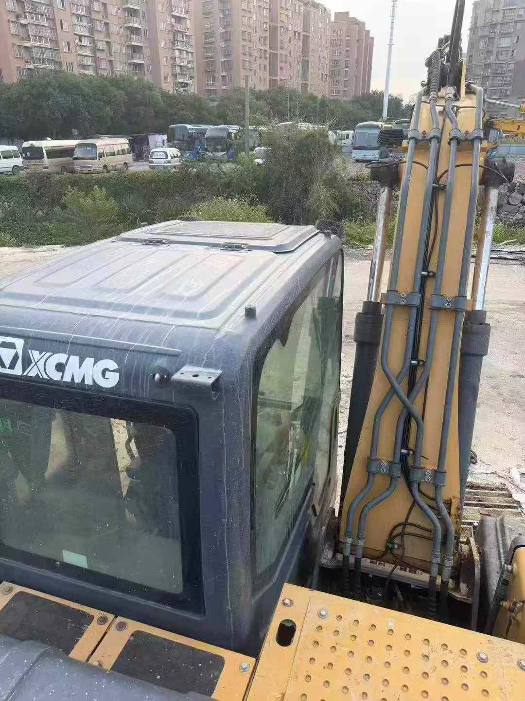 Compre Escavadeira XCMG XE135B Usada / 5