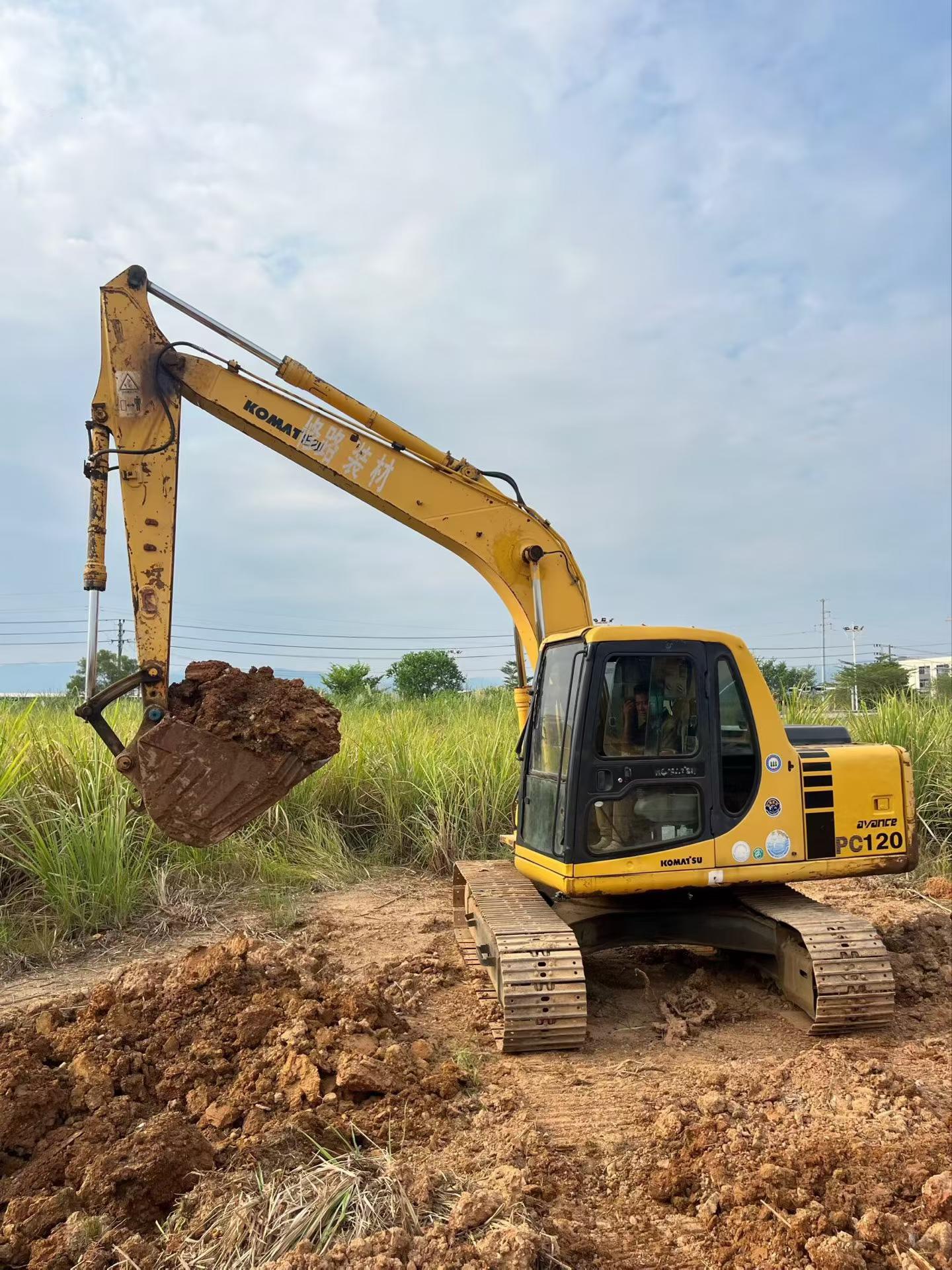 Купить Komatsu PC120-6 Подержанный Экскаватор