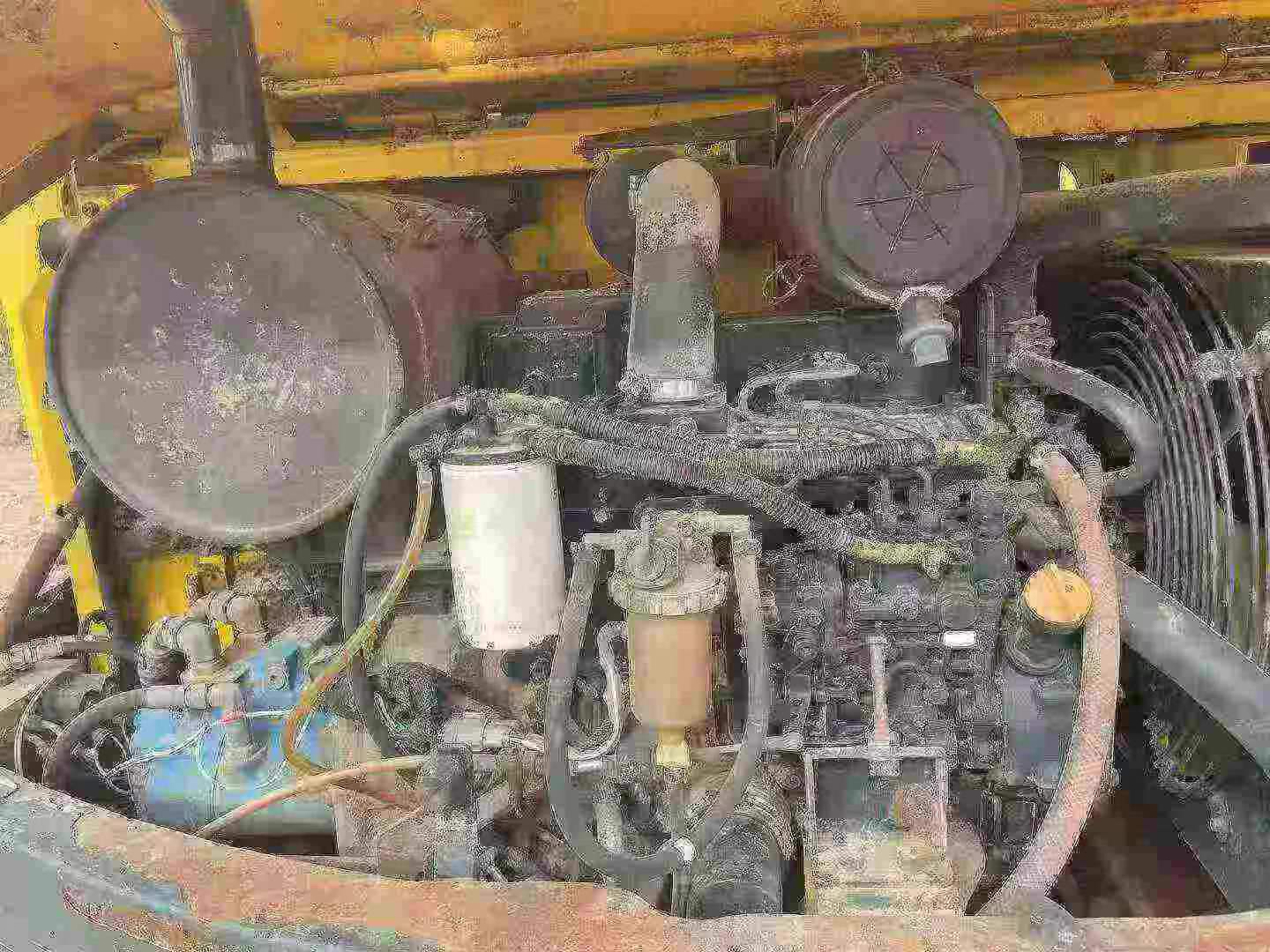 شراء حفارة Hyundai R80G مستعملة / 6