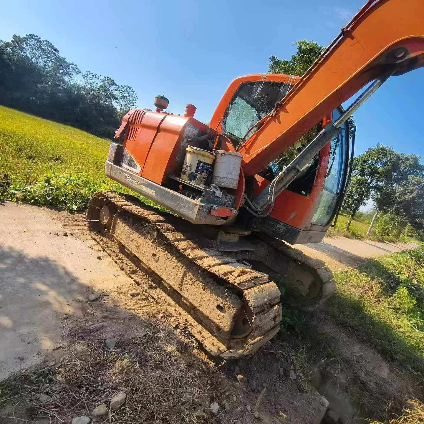 Compre Escavadeira Doosan DX75 Usada / 4 Compre Escavadeira Doosan DX75 Usada / 4