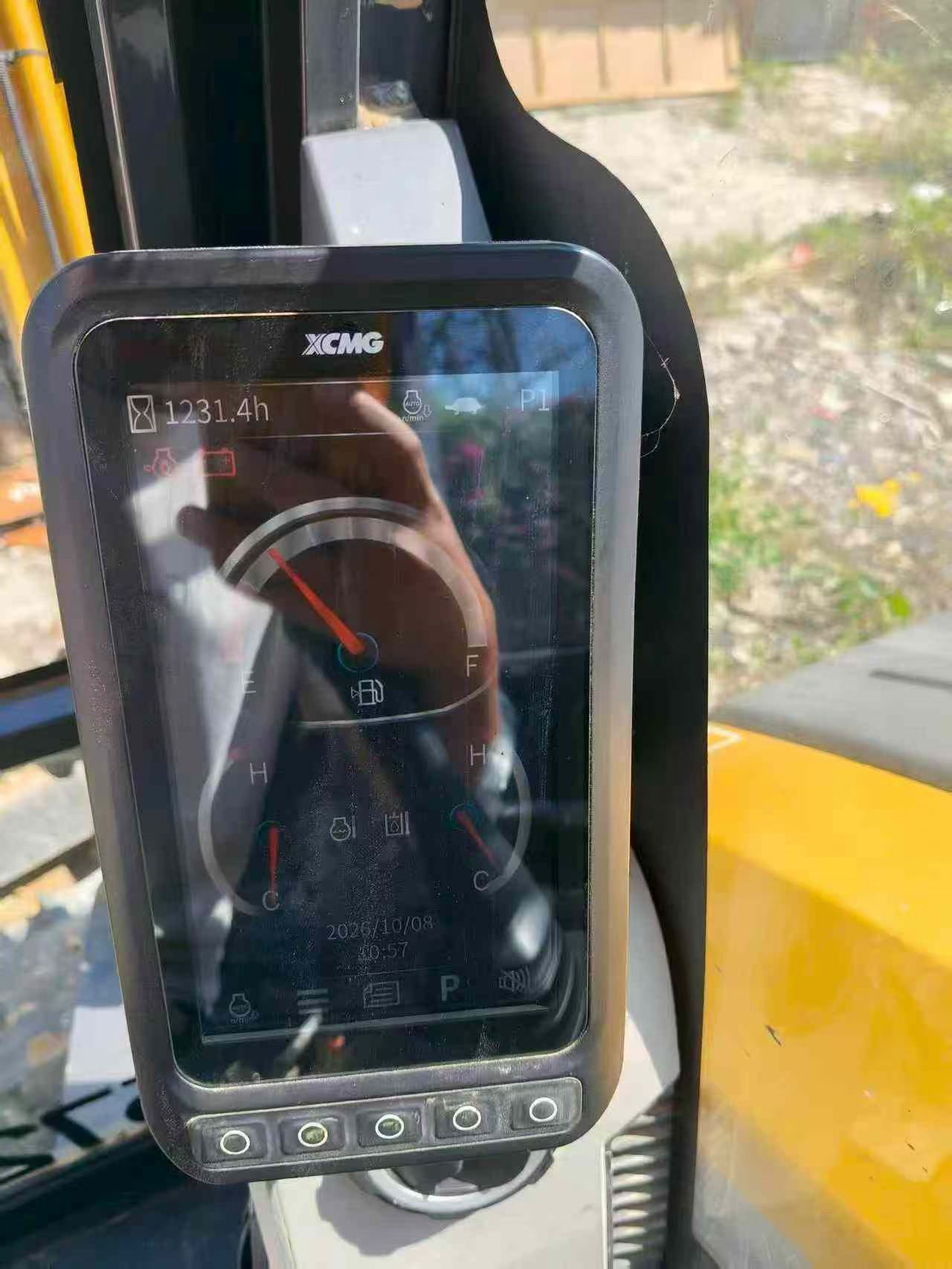 شراء حفارة XCMG XE60 مستعملة / 3