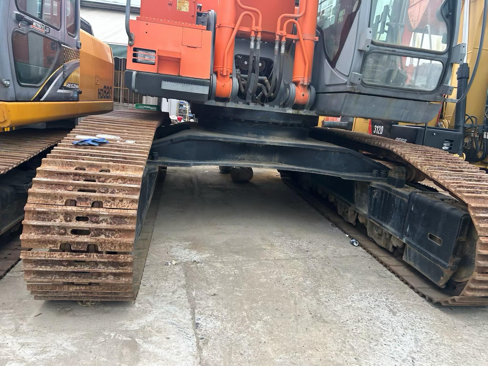 Compre Escavadeira Hitachi ZX470LCH-3 Usada / 3