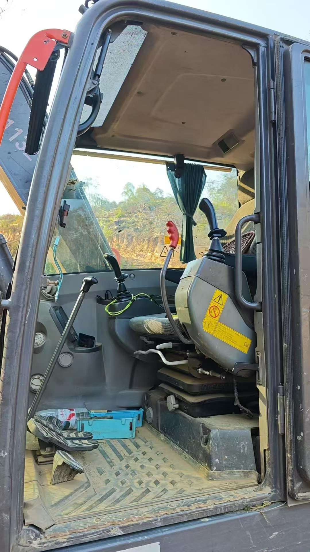 Compre Excavadora Volvo EC75D Usada / 5