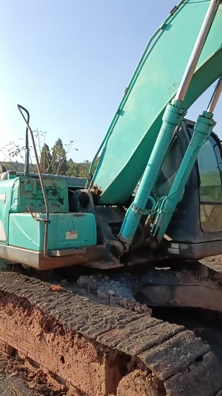 Купить Kobelco SK210 Подержанный Экскаватор