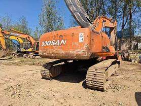 Купить Подержанный Экскаватор Doosan DH220 / 3 Купить Подержанный Экскаватор Doosan DH220 / 3