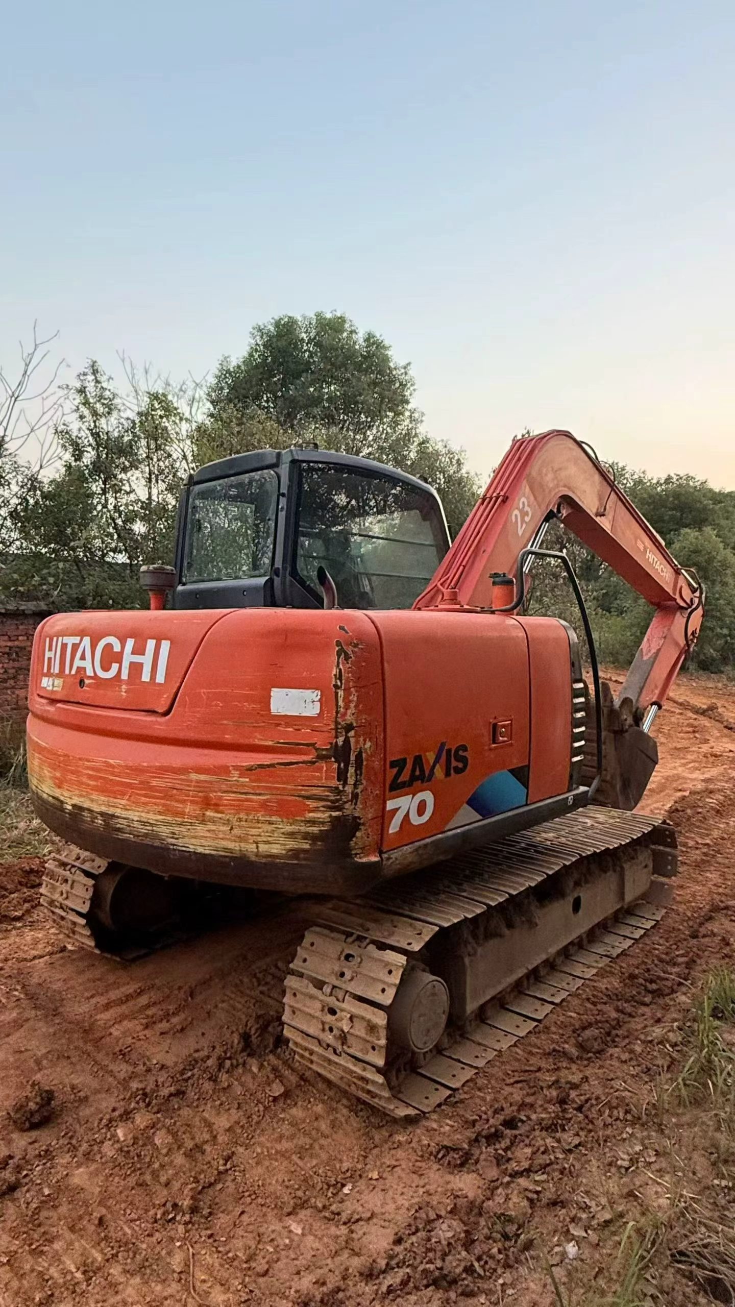 شراء Hitachi EX70 مستعمل حفارة