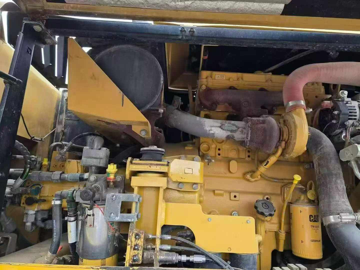 Compre Excavadora Caterpillar CT150-8 Usada / 4