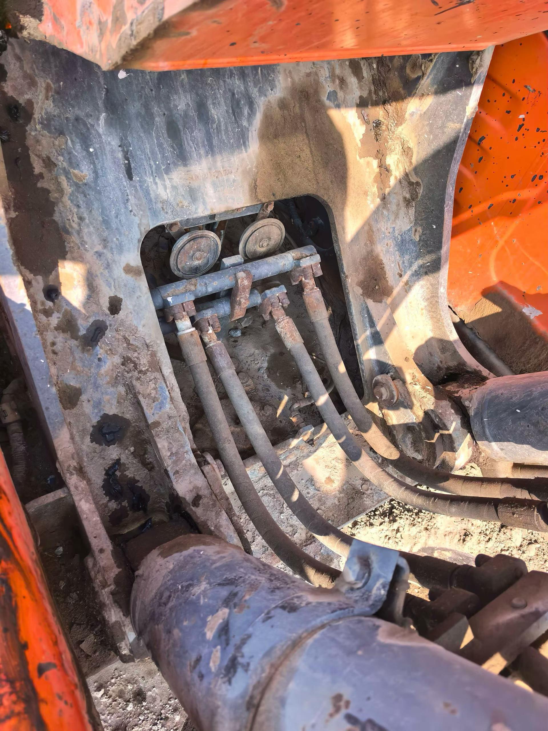 Compre Excavadora Doosan DH220-3 Usada / 9