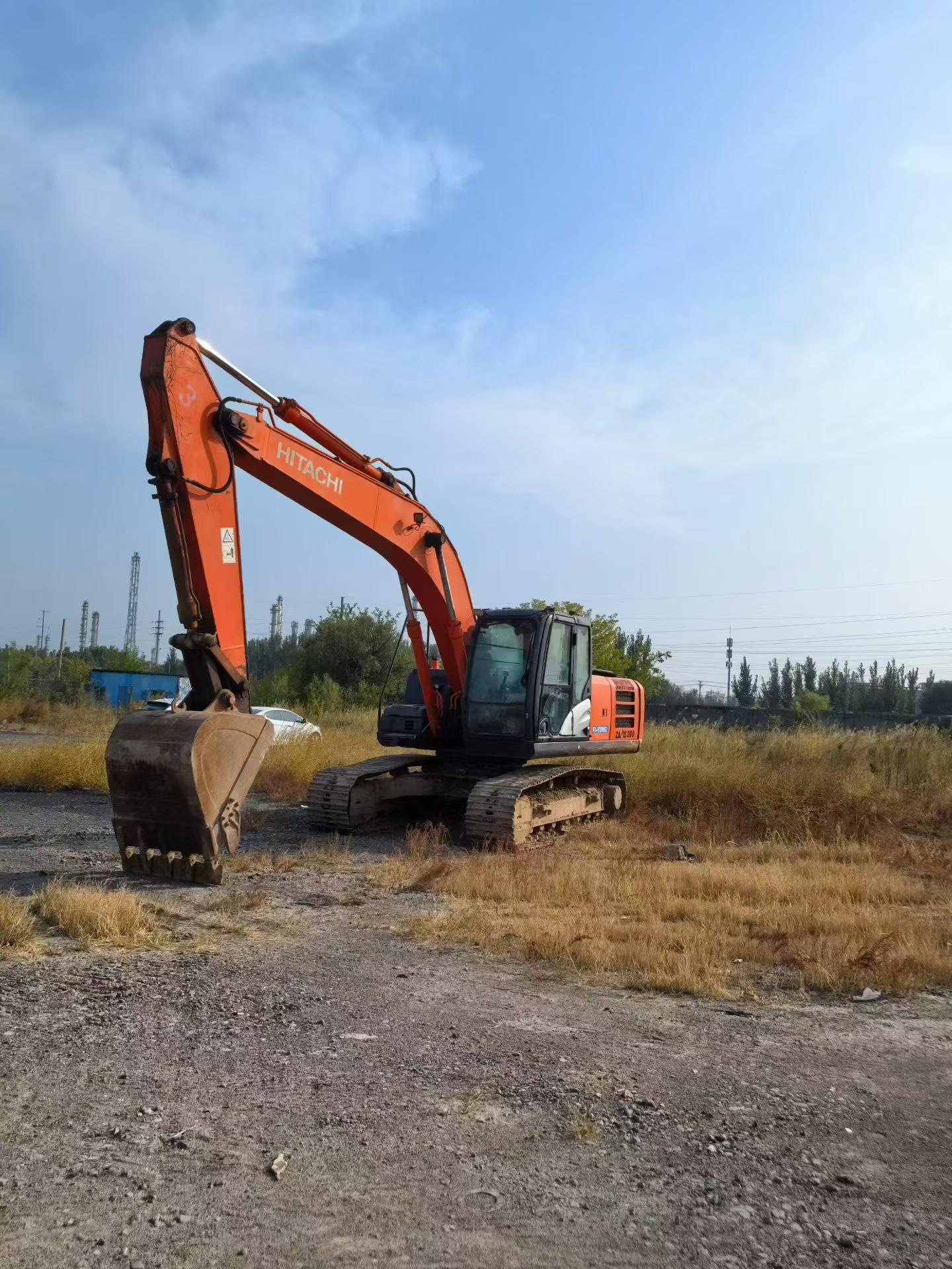 Compre Excavadora Hitachi ZX200-5G Usada / 3