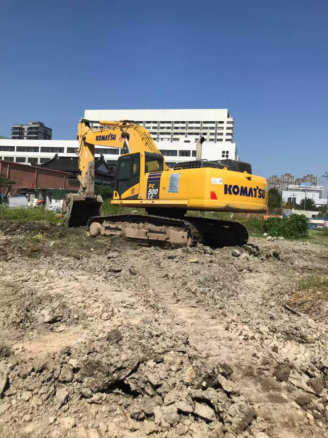 Compre Escavadeira Komatsu WA500-3 Usada / 8