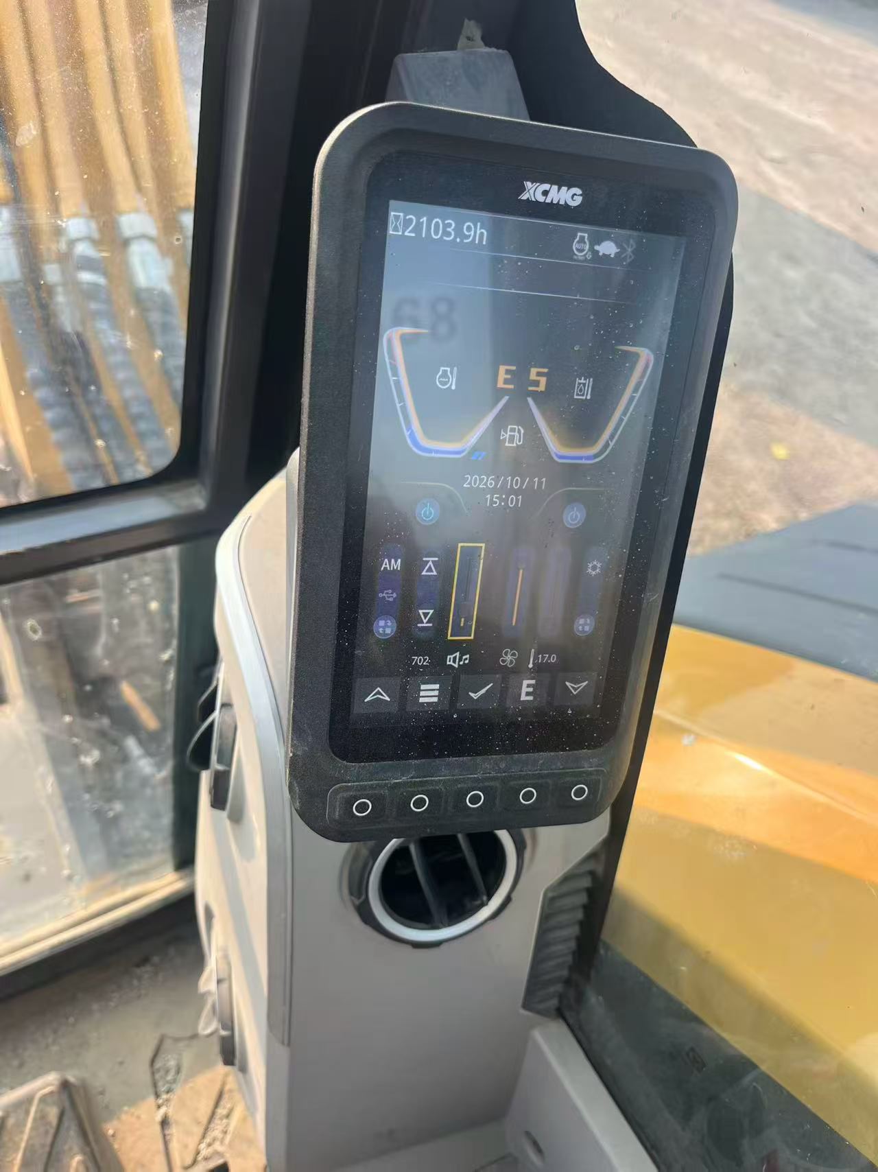 شراء حفارة XCMG XE60 مستعملة / 6