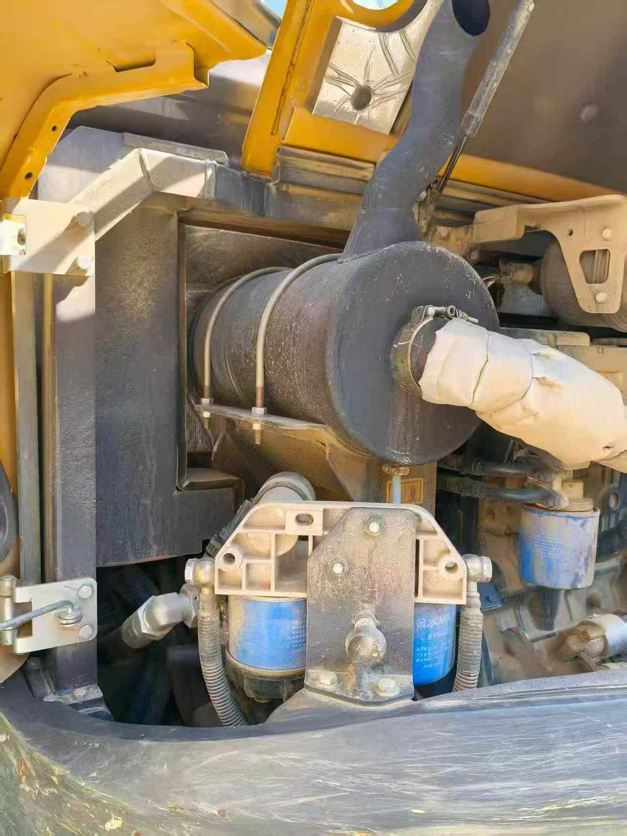 شراء حفارة XCMG XE60 مستعملة / 8