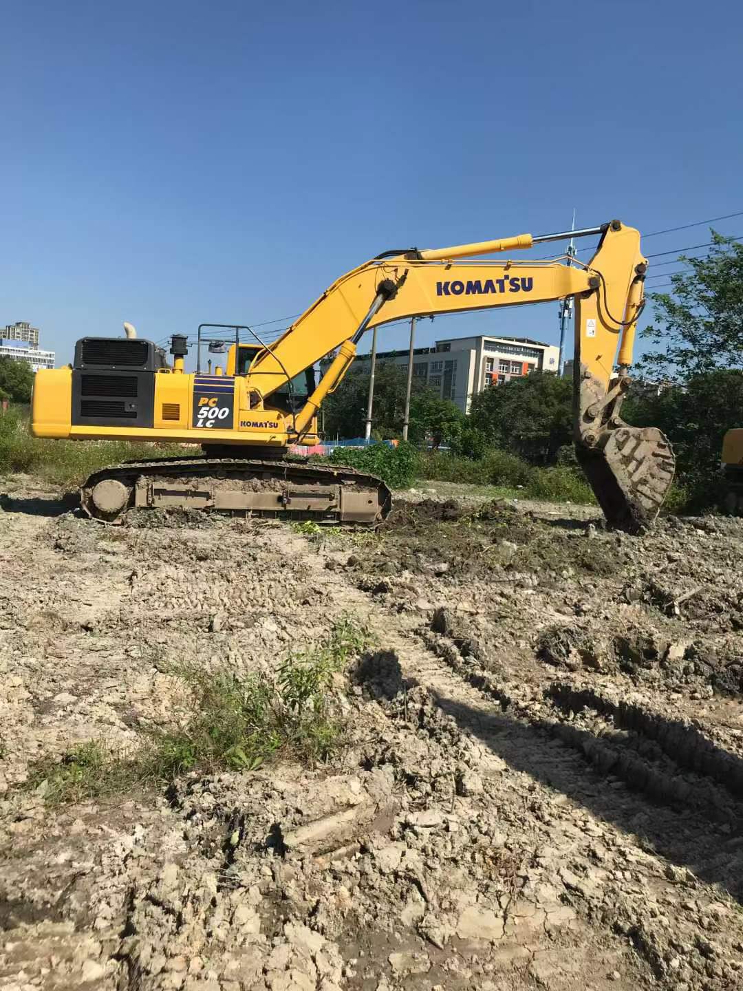 Compre Escavadeira Komatsu WA500-3 Usada / 6