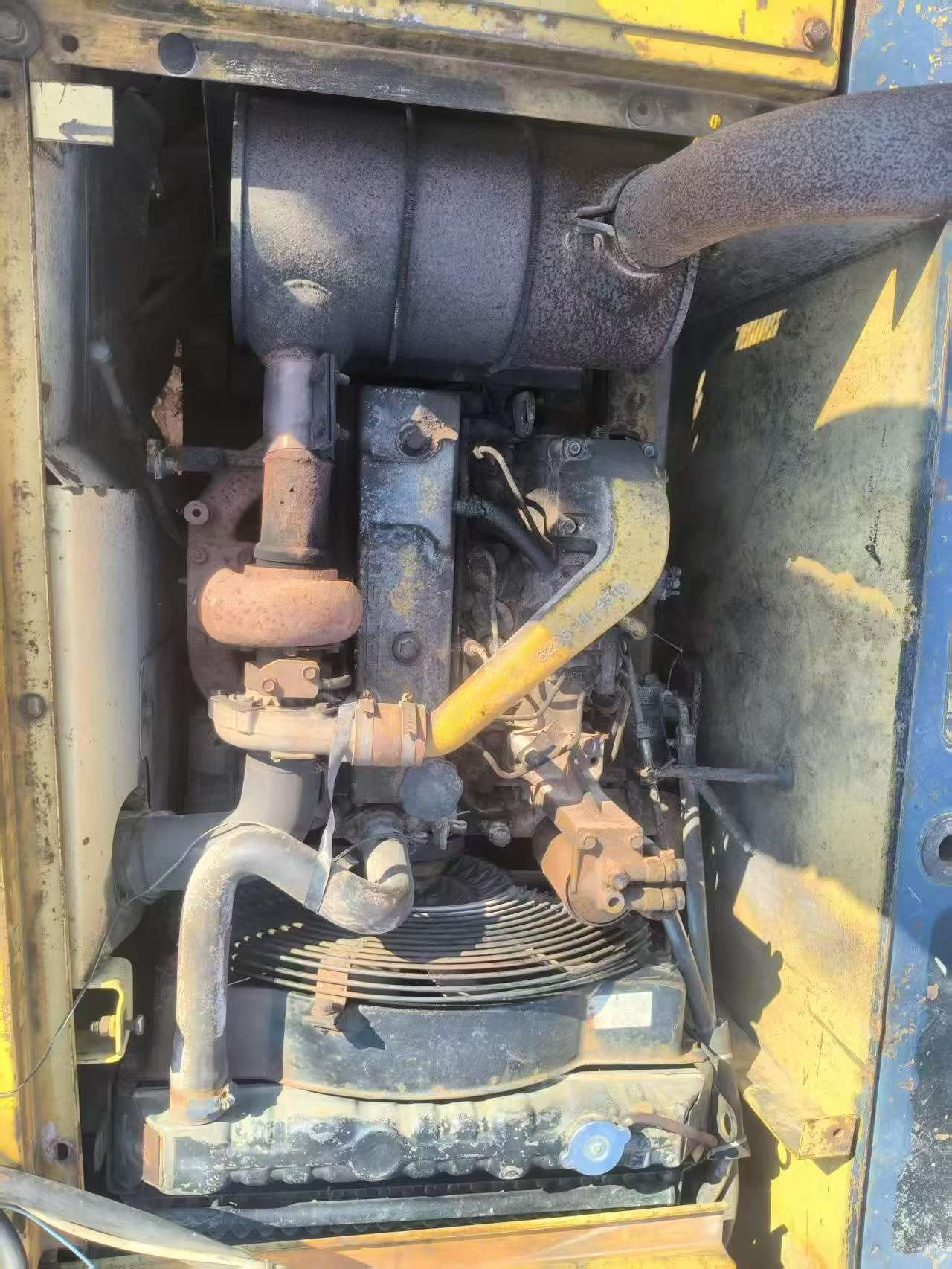 شراء حفارة Komatsu PC120-5 مستعملة / 4