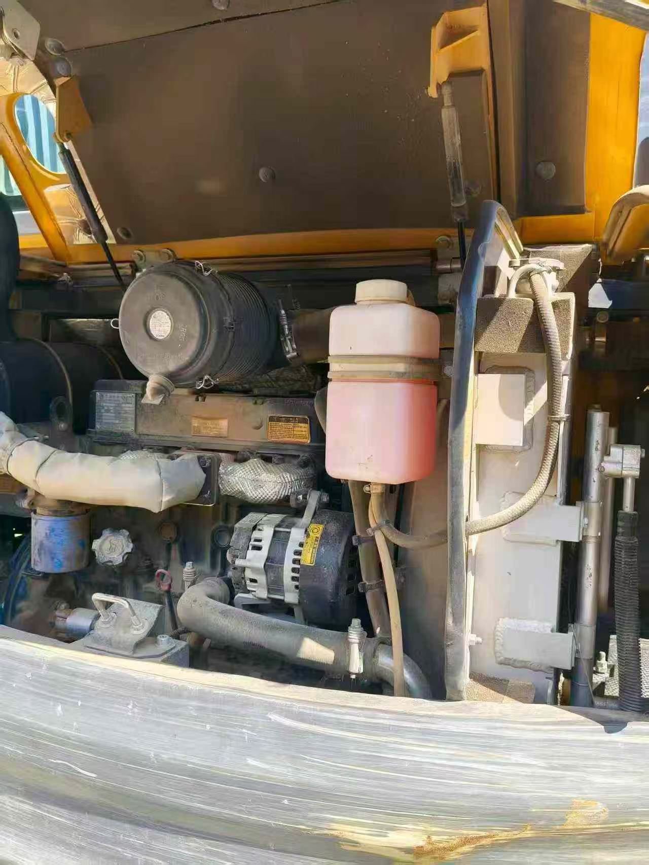 شراء حفارة XCMG XE60 مستعملة / 9