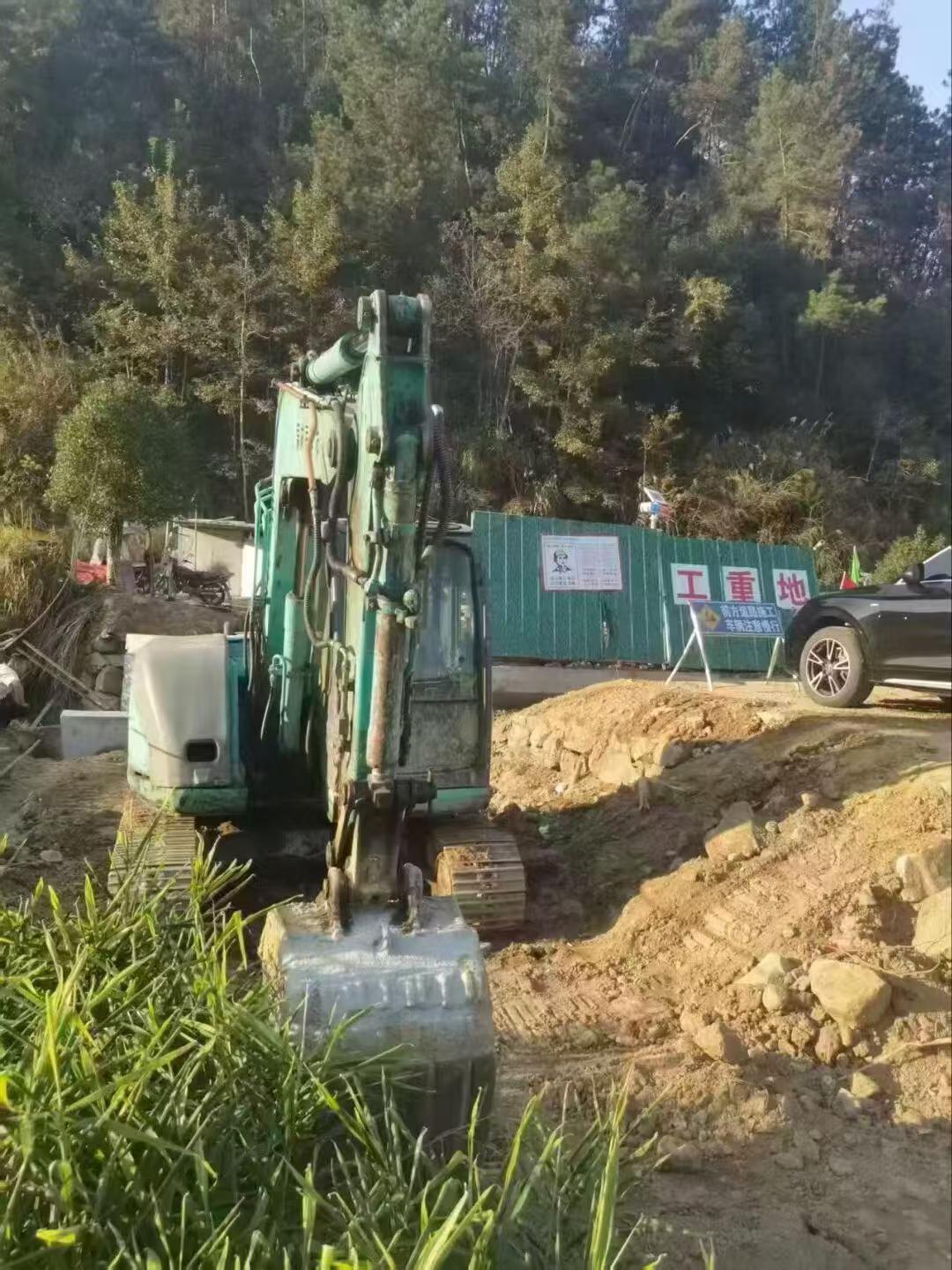شراء حفارة Kobelco SK70SR مستعملة / 3