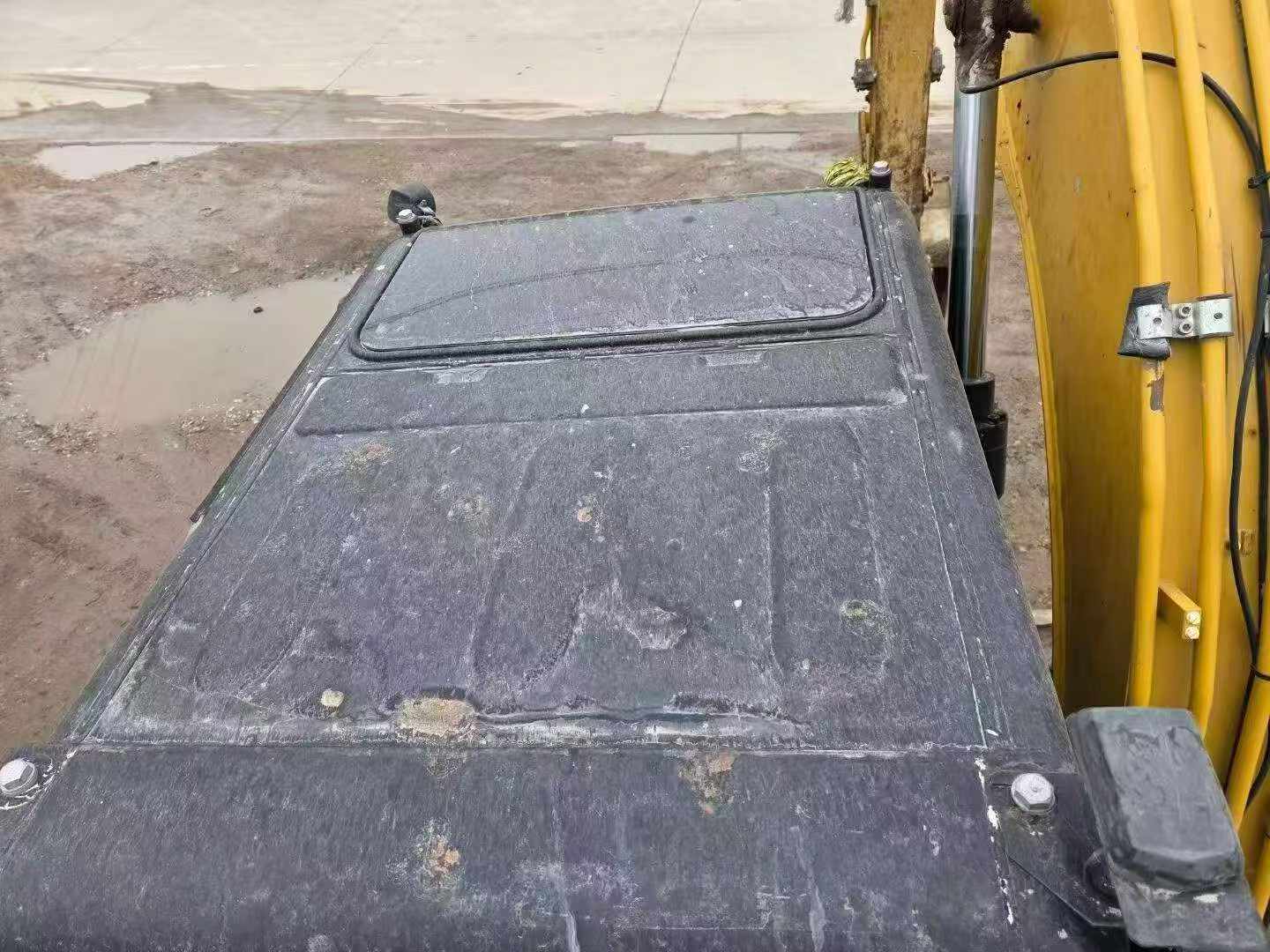 Compre Excavadora Caterpillar CT150-8 Usada / 9