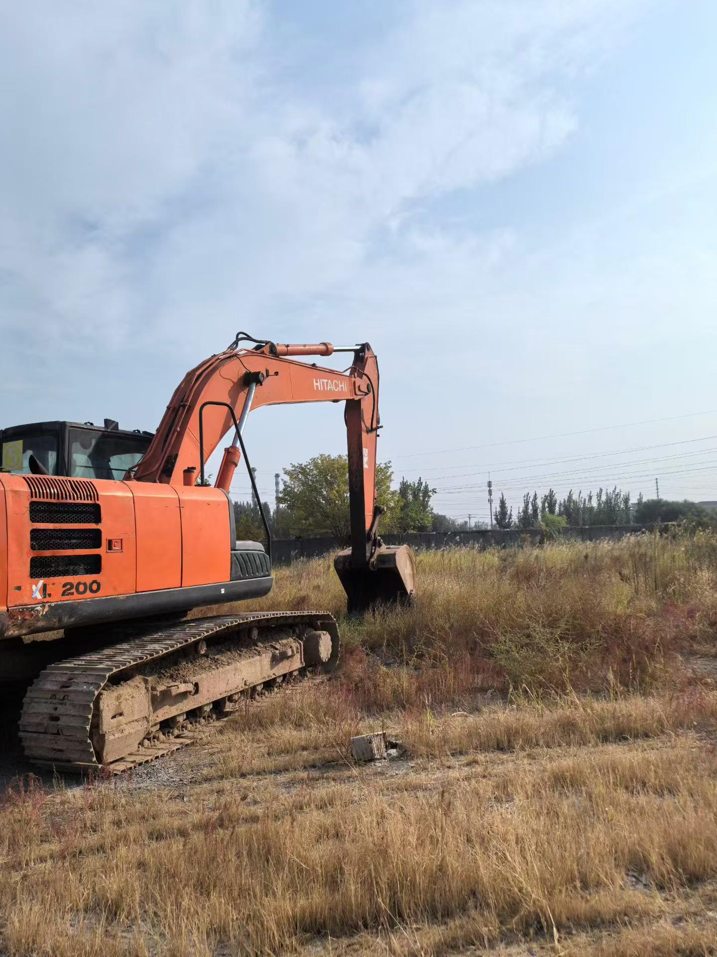 Compre Excavadora Hitachi ZX200-5G Usada / 2