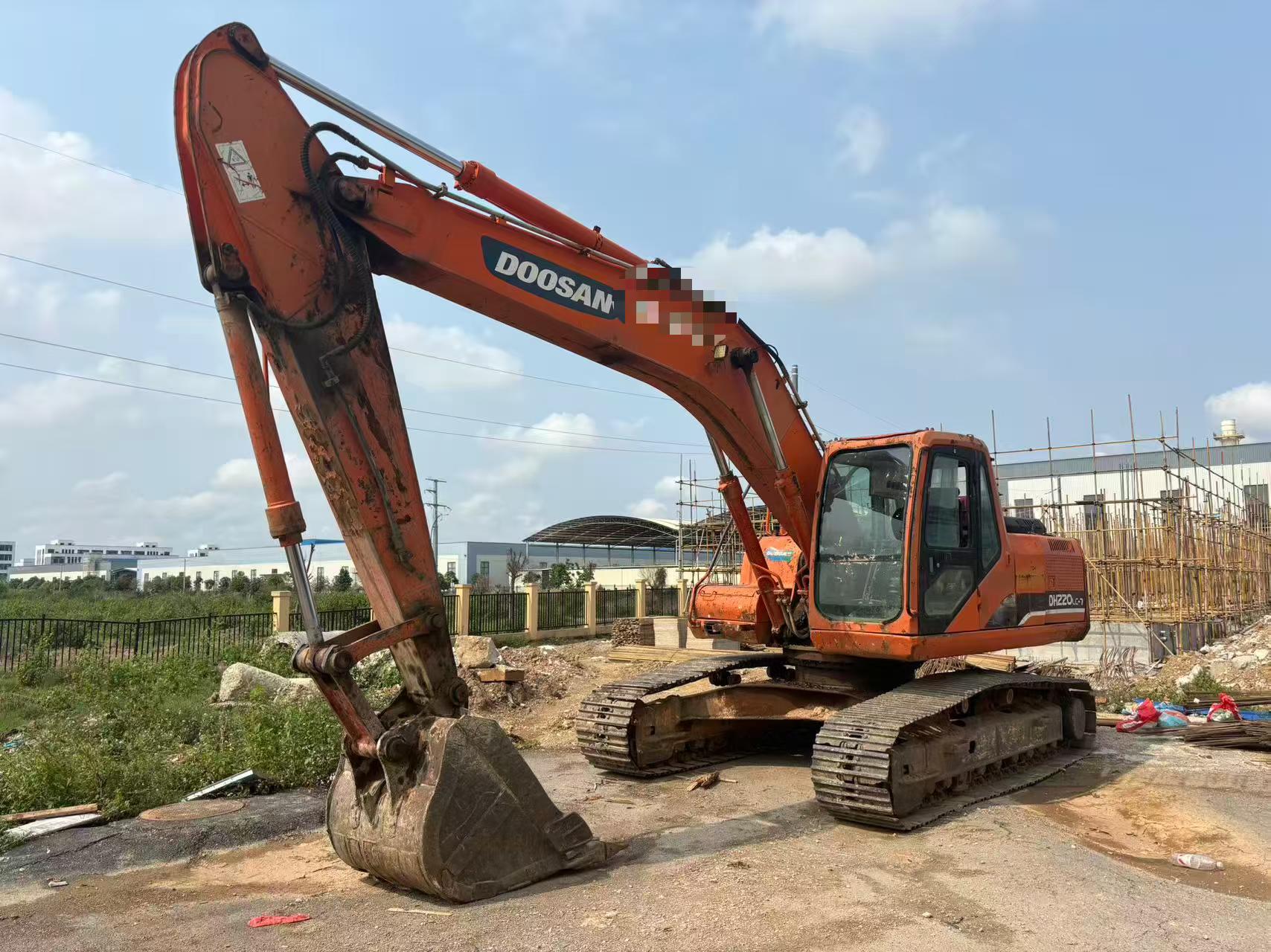 شراء Doosan DH225-7 مستعمل حفارة