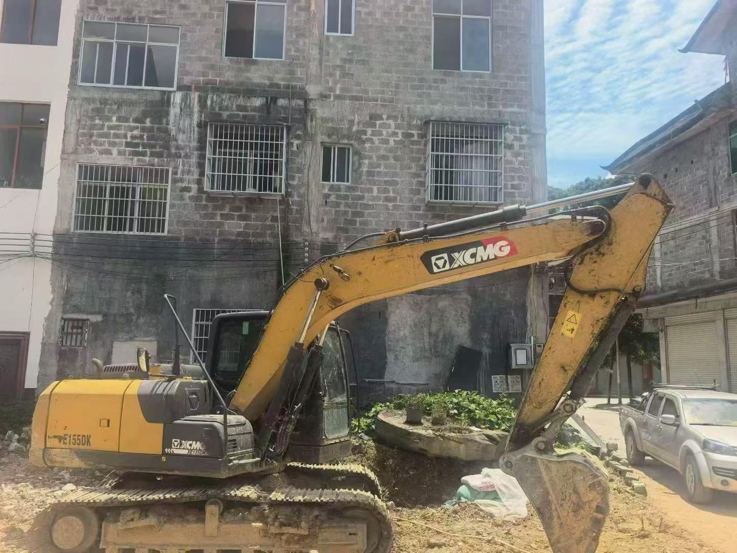 شراء حفارة XCMG XE150 مستعملة / 2