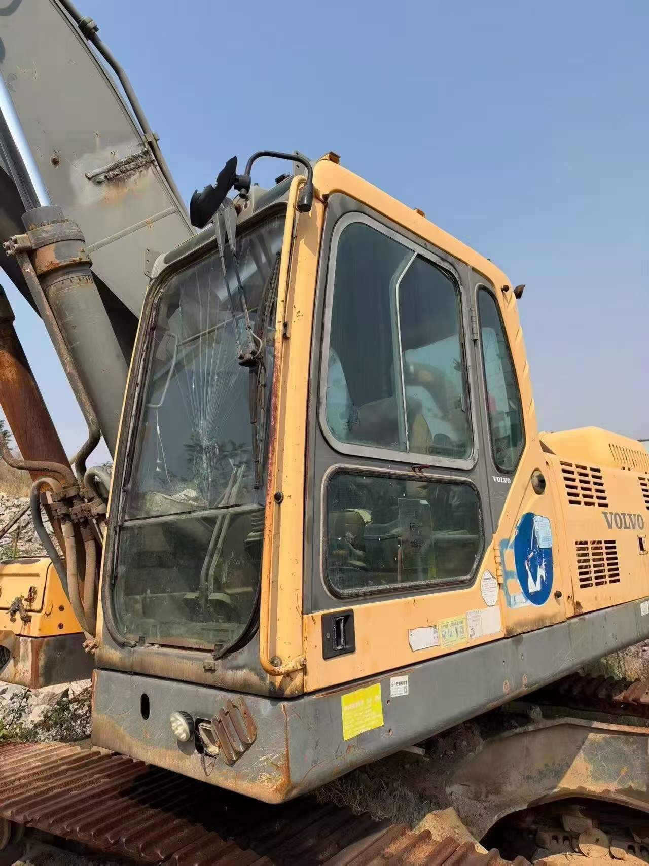 Compre Excavadora Volvo EC460 Usada / 2