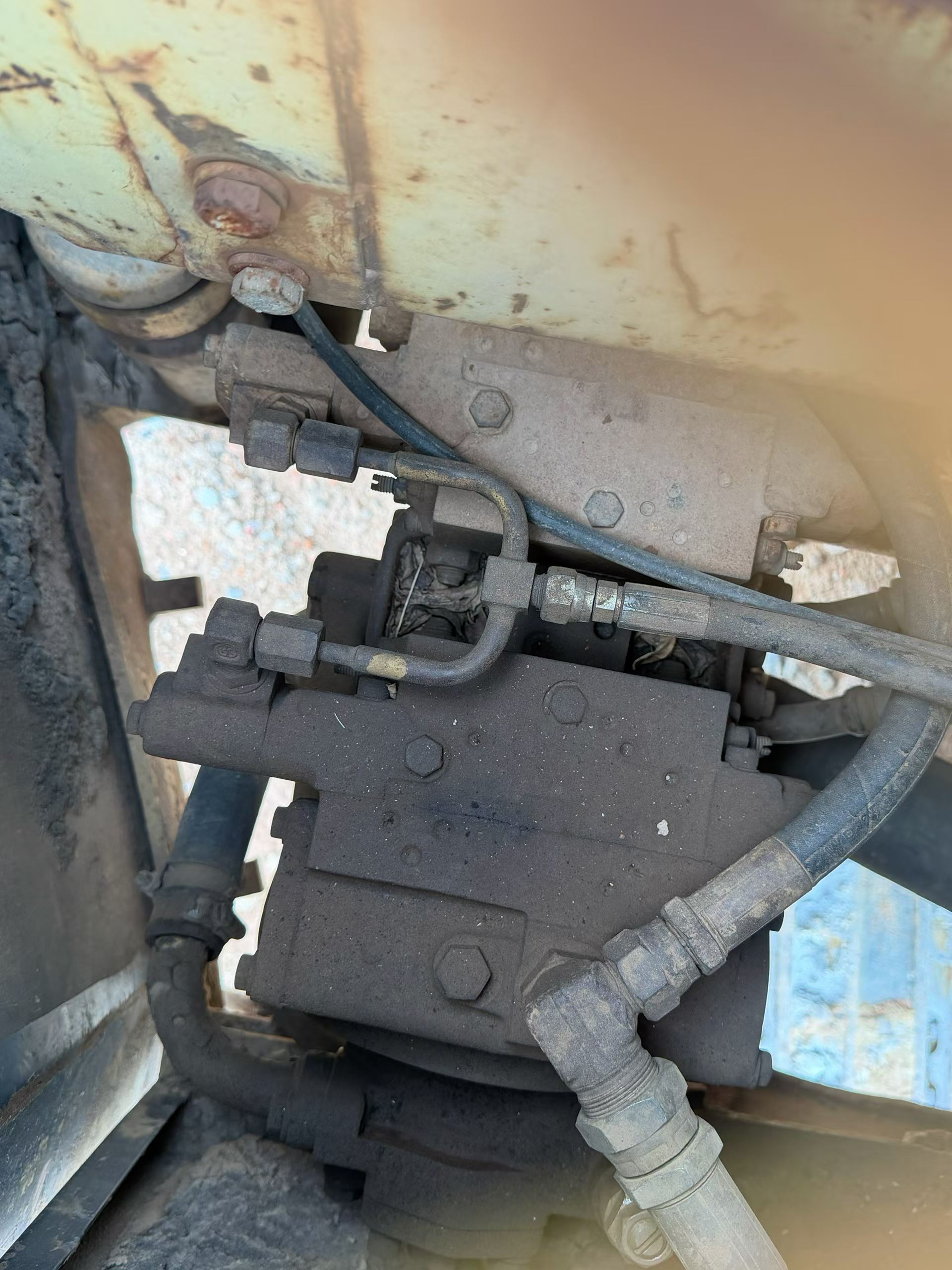 Buy Komatsu PC60-6 Used Excavator / 7 Buy Komatsu PC60-6 Used Excavator / 7