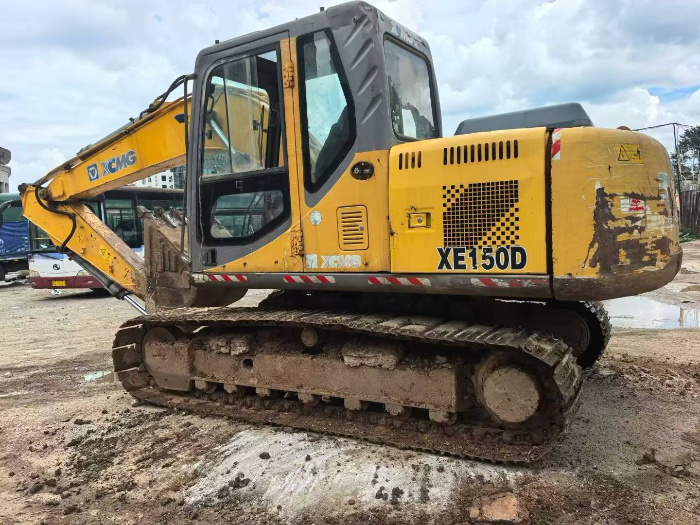 Buy XCMG XE150 Used Excavator / 1