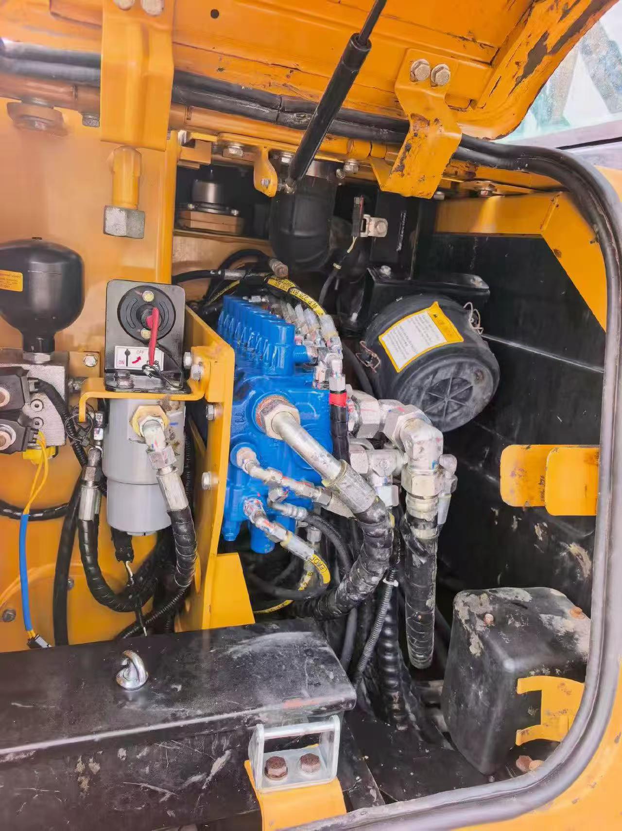 Buy Sany SY60 Used Excavator / 4